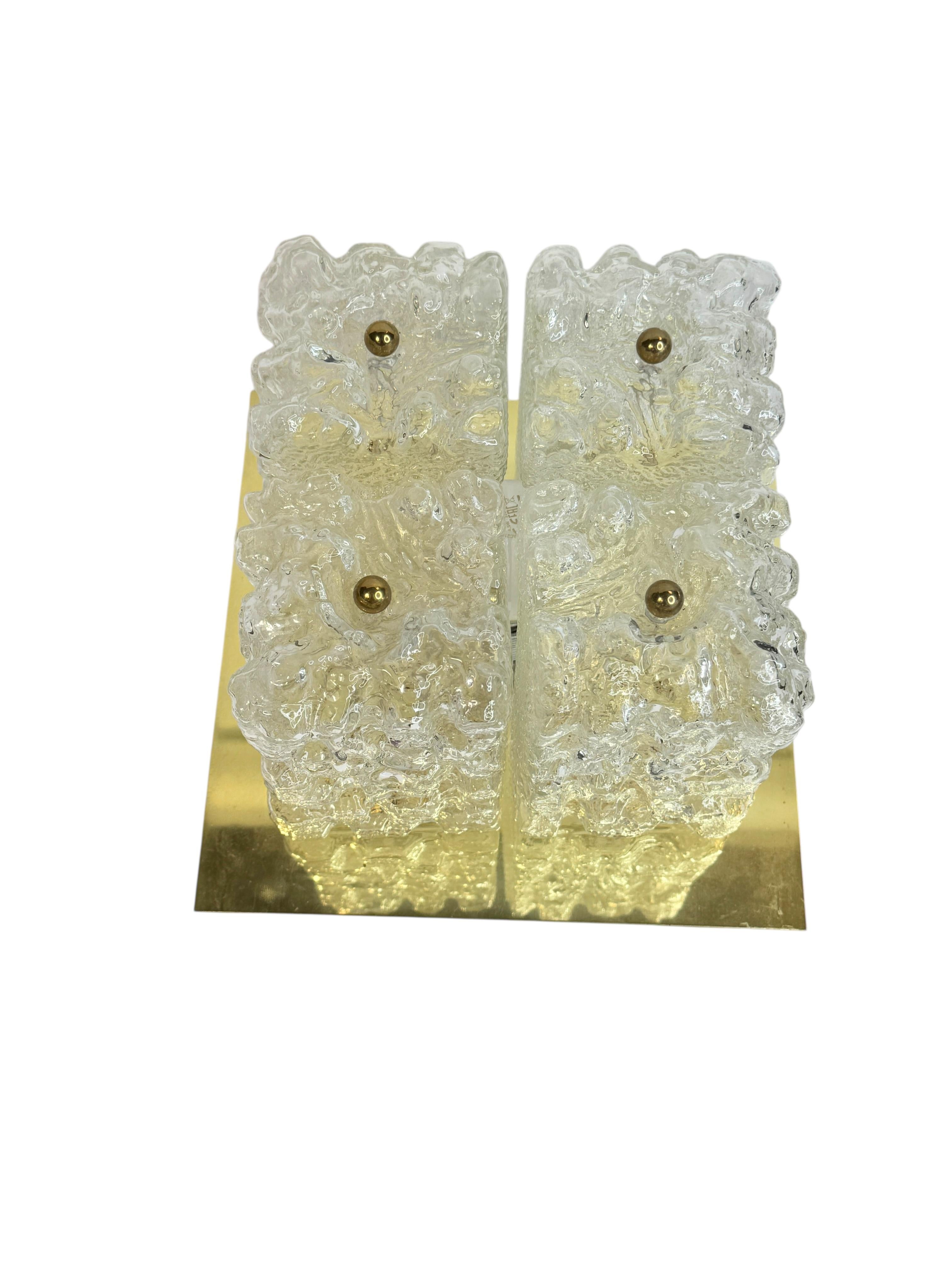 Plafón empotrable Limburg de latón y cubo de cristal con motivos orgánicos, años 70 Metal en venta