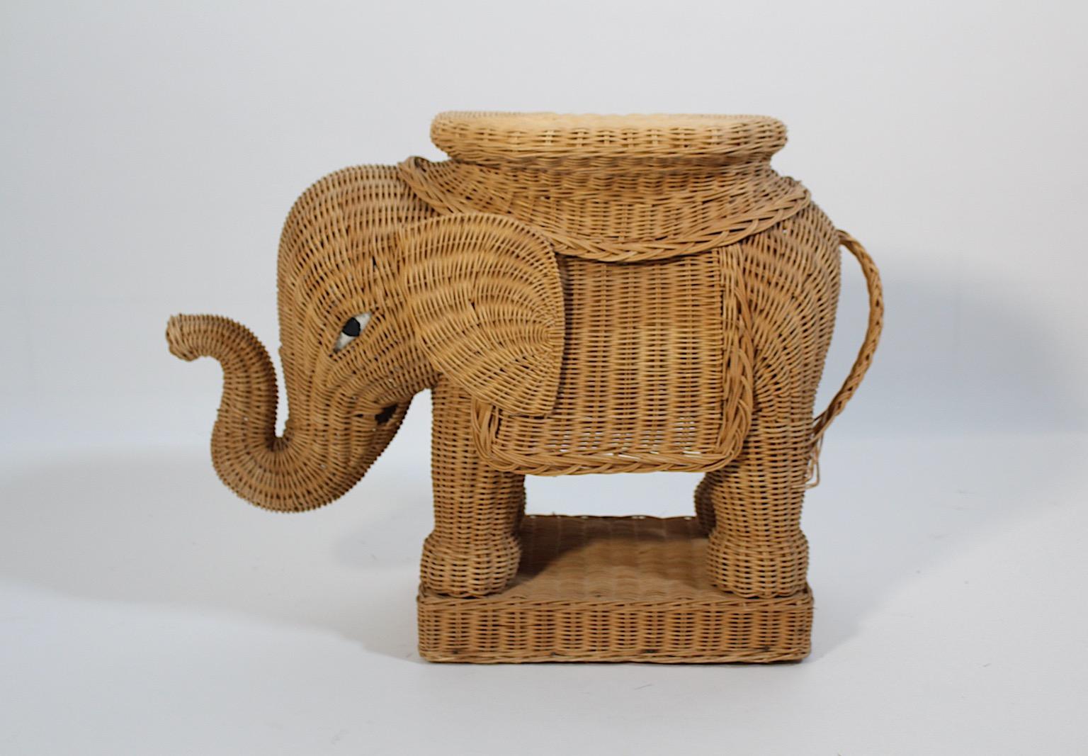Organic Rattan Vintage Side Table Tray Table Elephant 1970s  In Good Condition For Sale In Vienna, AT
