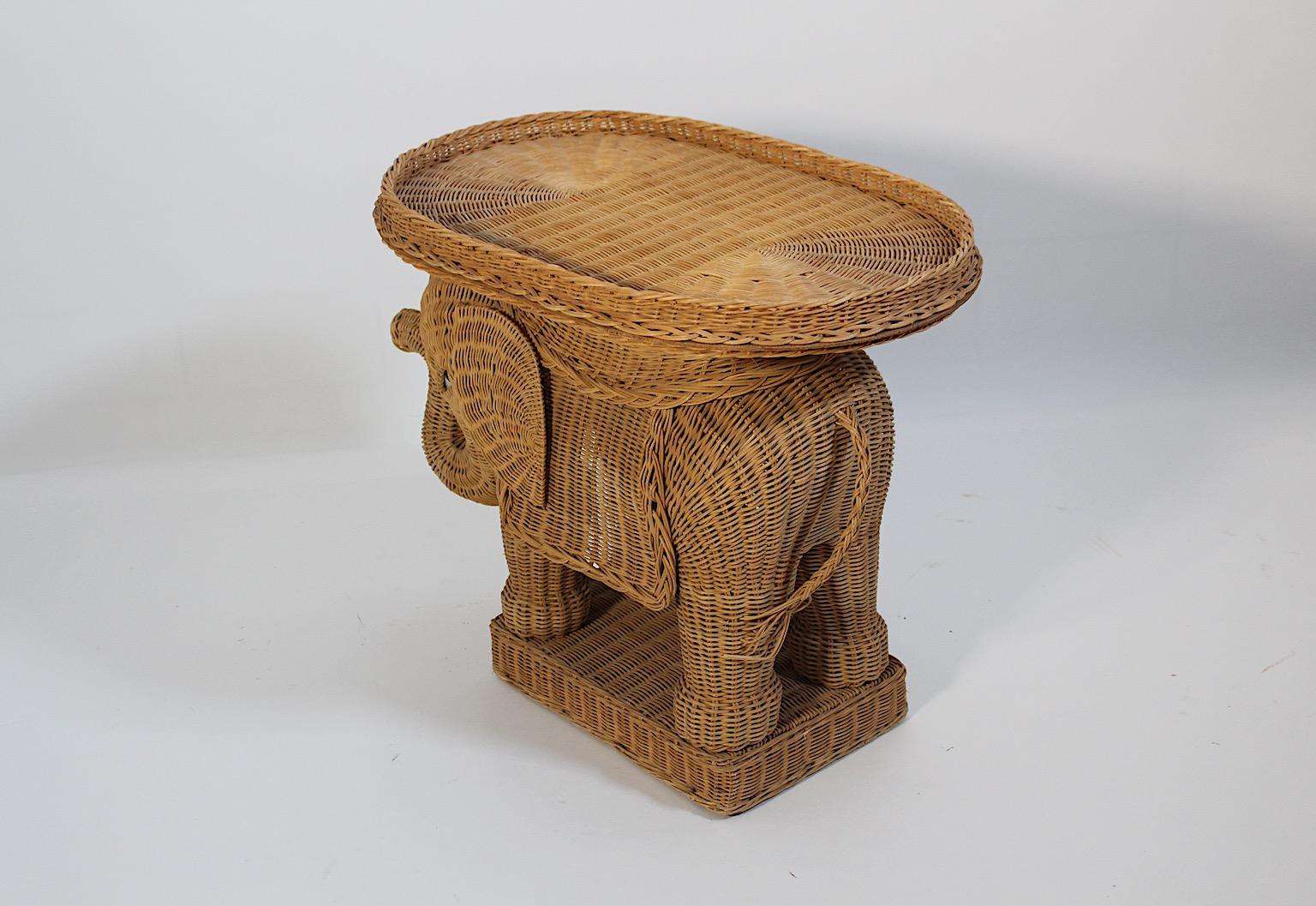 Organic Rattan Vintage Side Table Tray Table Elephant 1970s  For Sale 2