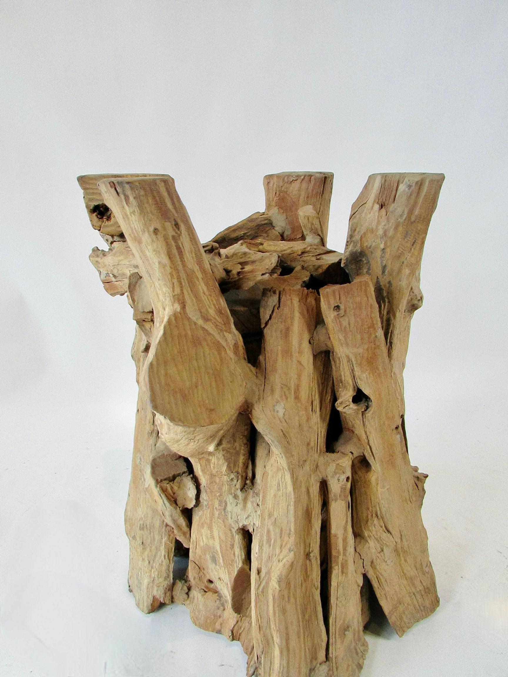 Raíz cruda ecológica y madera de deriva  mesa auxiliar escultura en venta 5
