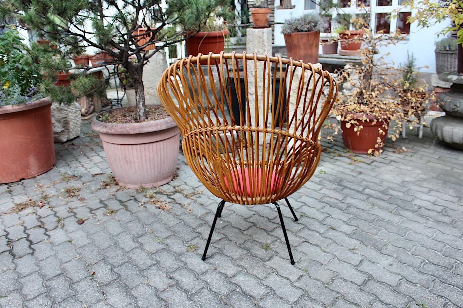 Organic Riviera Style Vintage Rattan Lounge Chair Franco Albini 1950s Italy For Sale 1