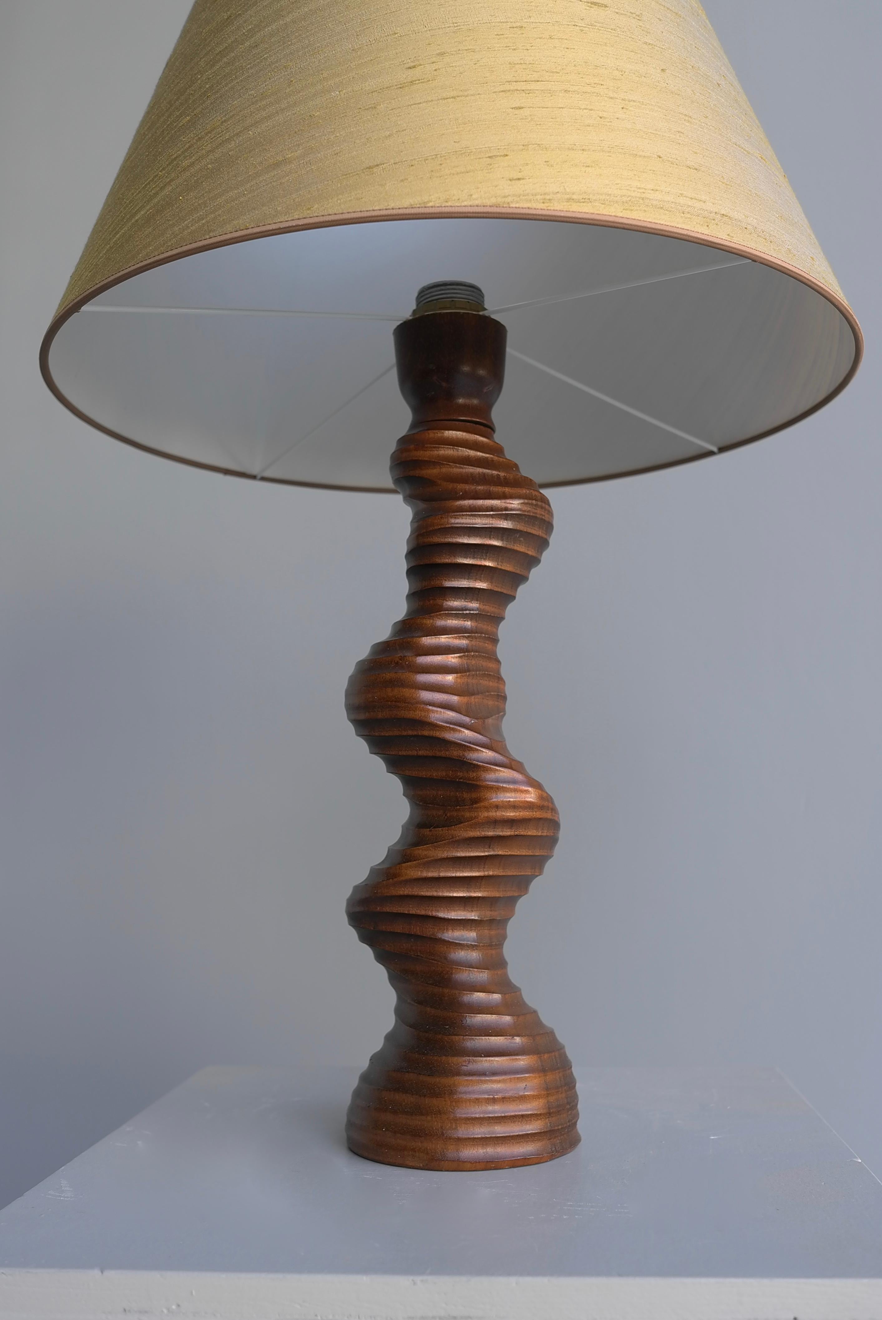 Mid-20th Century Organic Sculptural Wooden table lamp with Green Silk Shade, 1960's For Sale