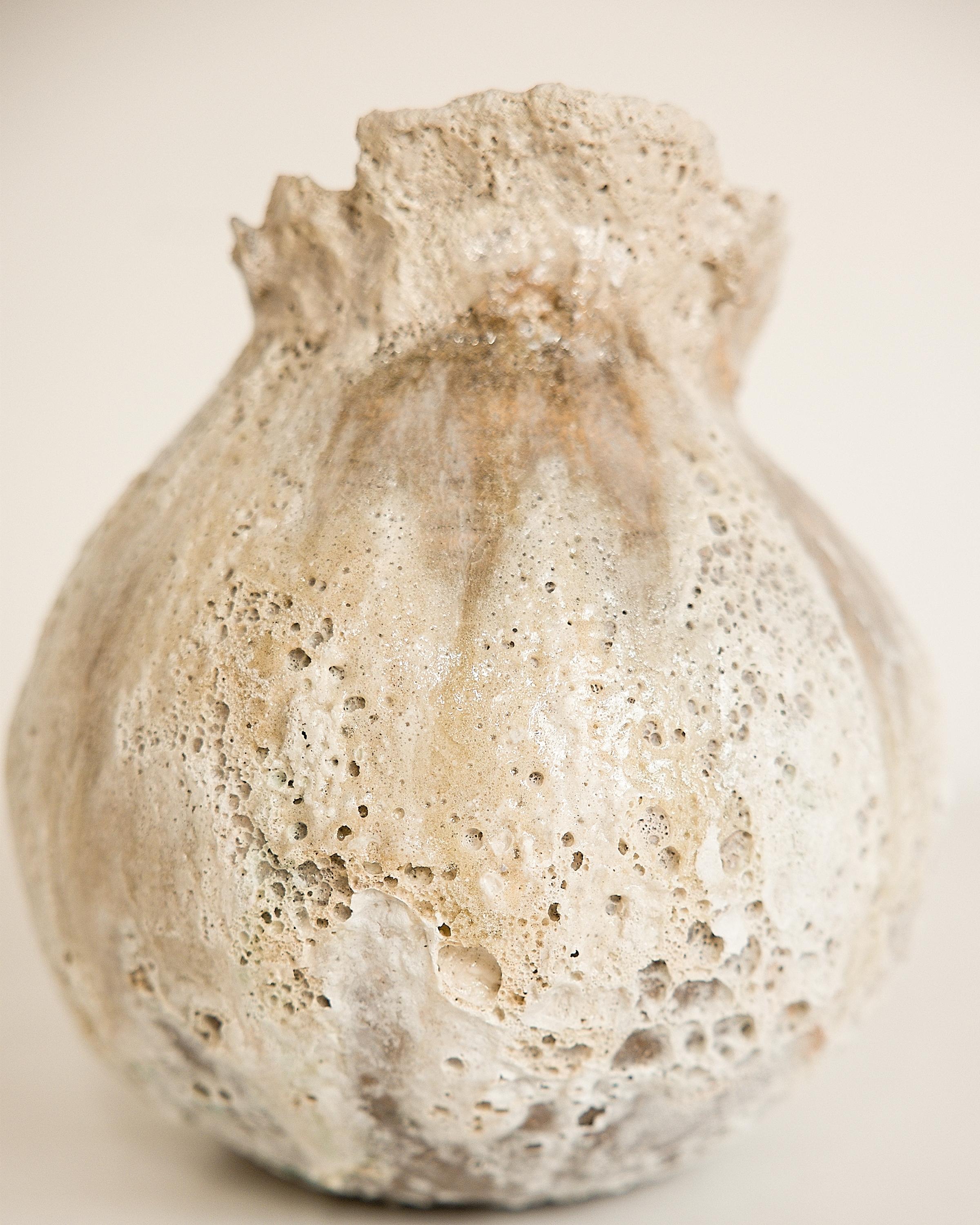 Organic Sedona Vase In New Condition For Sale In Van Nuys, CA
