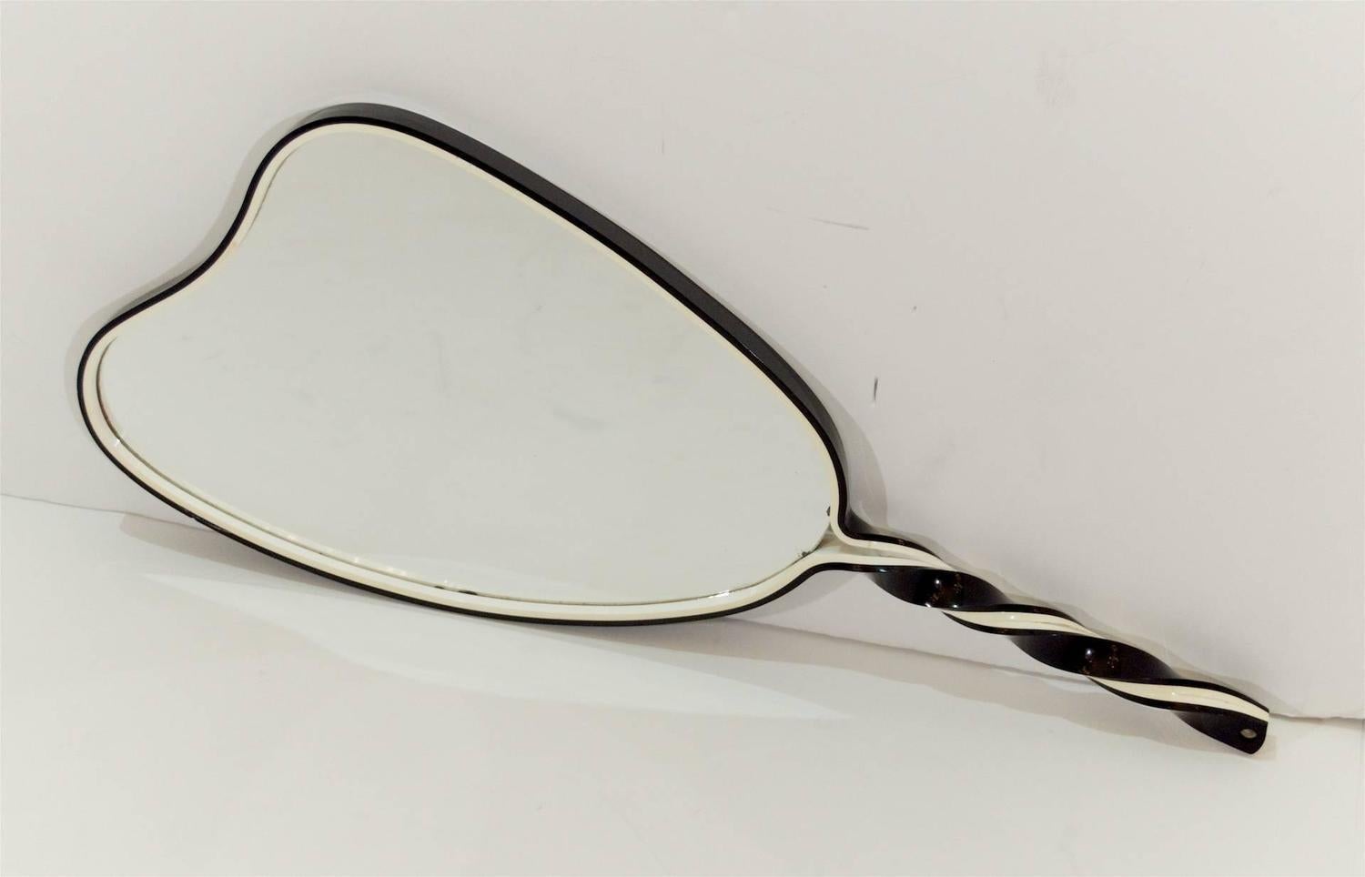 Miroir à main de forme organique noir et blanc Bon état - En vente à Stamford, CT
