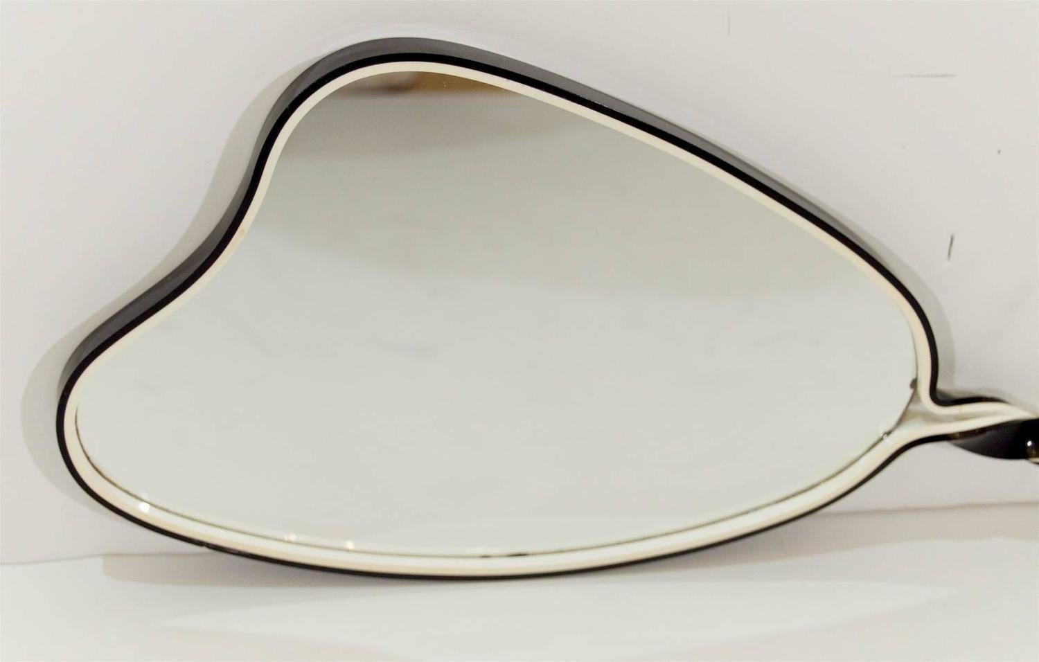 Acrylique Miroir à main de forme organique noir et blanc en vente