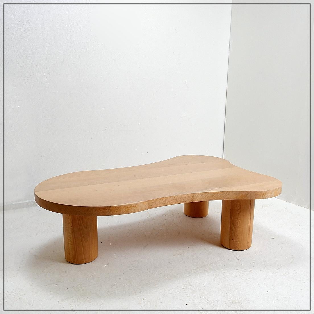 Table basse de forme organique en vente 3