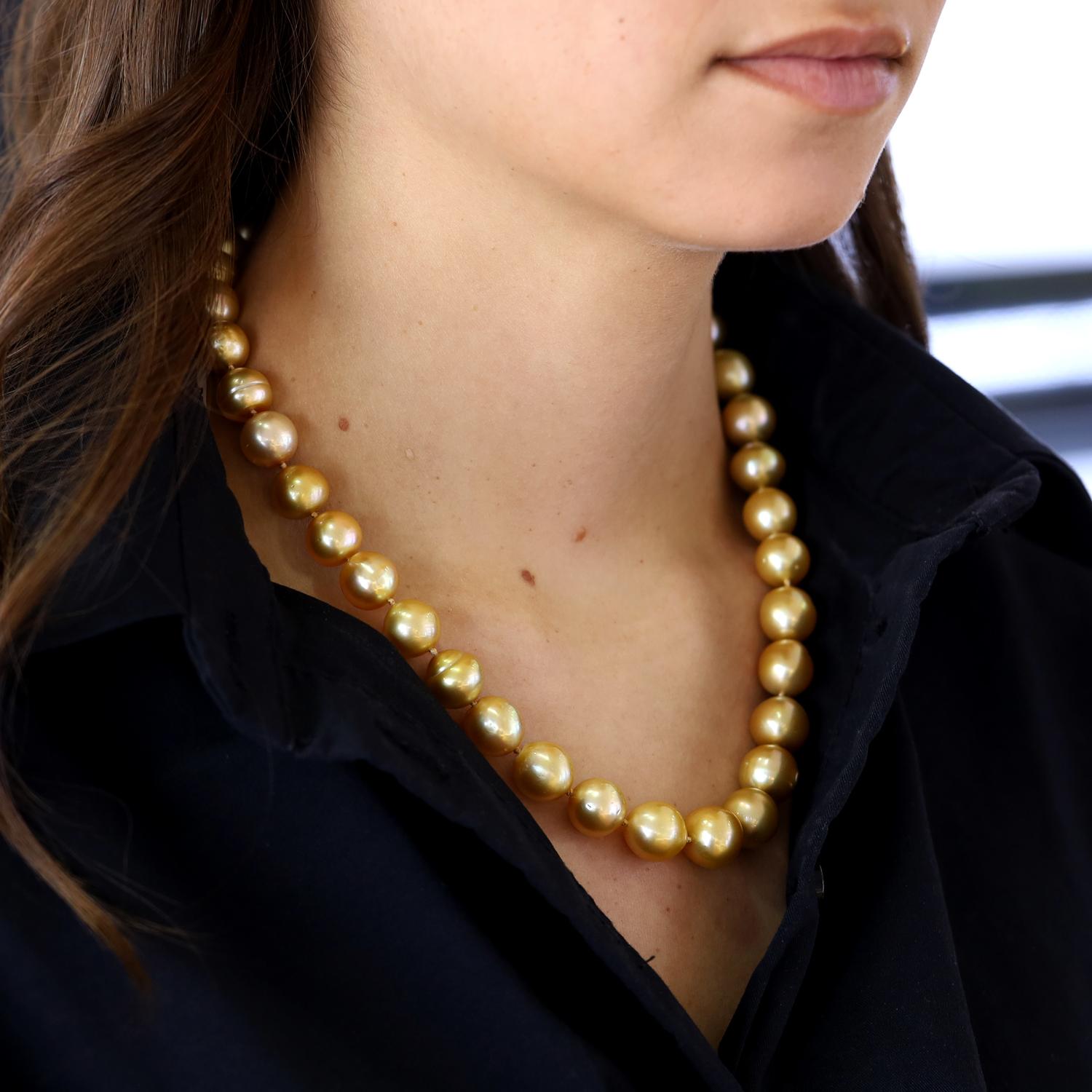 Round Cut Organic Shaped Golden South Sea Pearl Necklace Strand For Sale