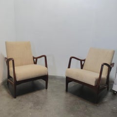 Massiv geformter Teakholz-Loungesessel von Topform, 1950er Jahre