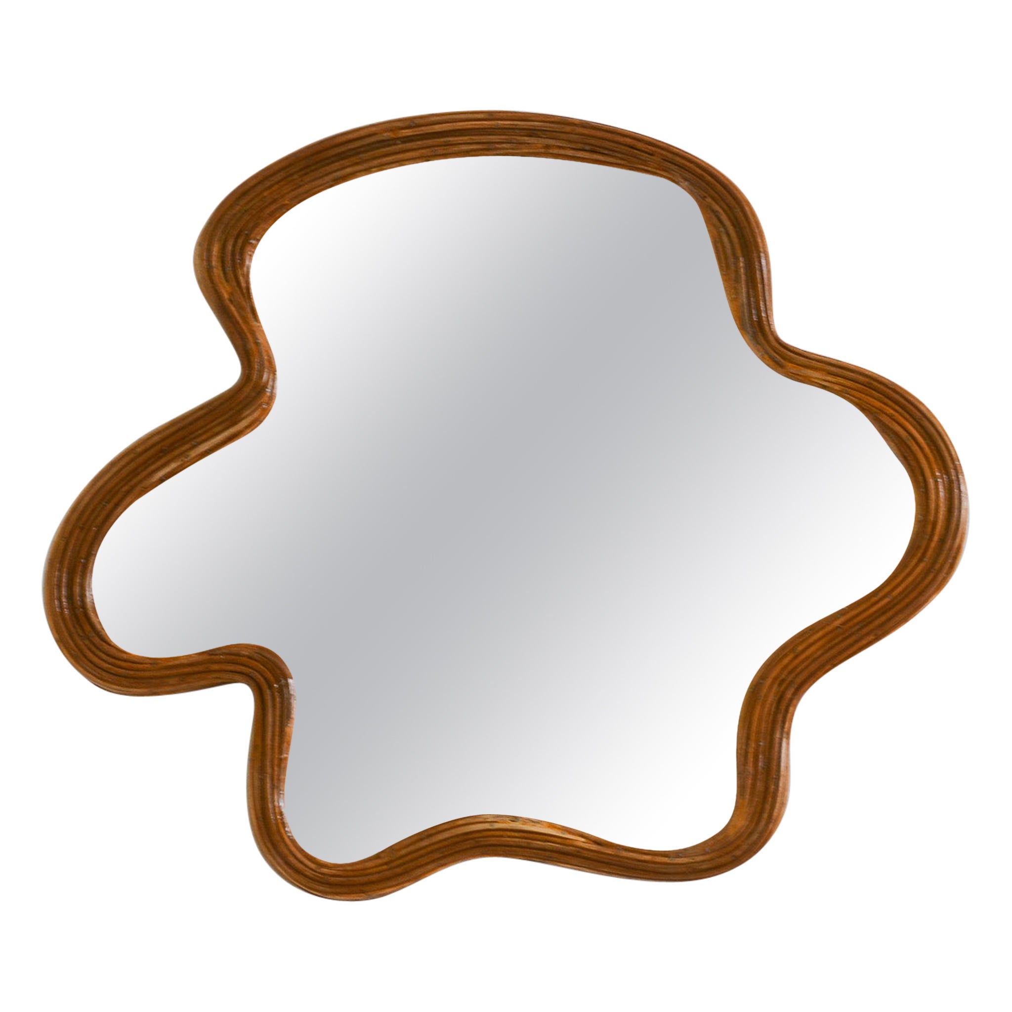 Miroir en rotin de forme organique