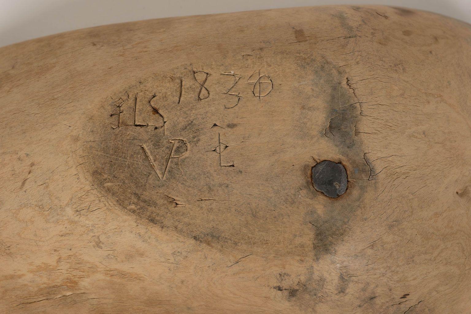 Ciotola svedese con beccuccio a forma di organico in vendita 1