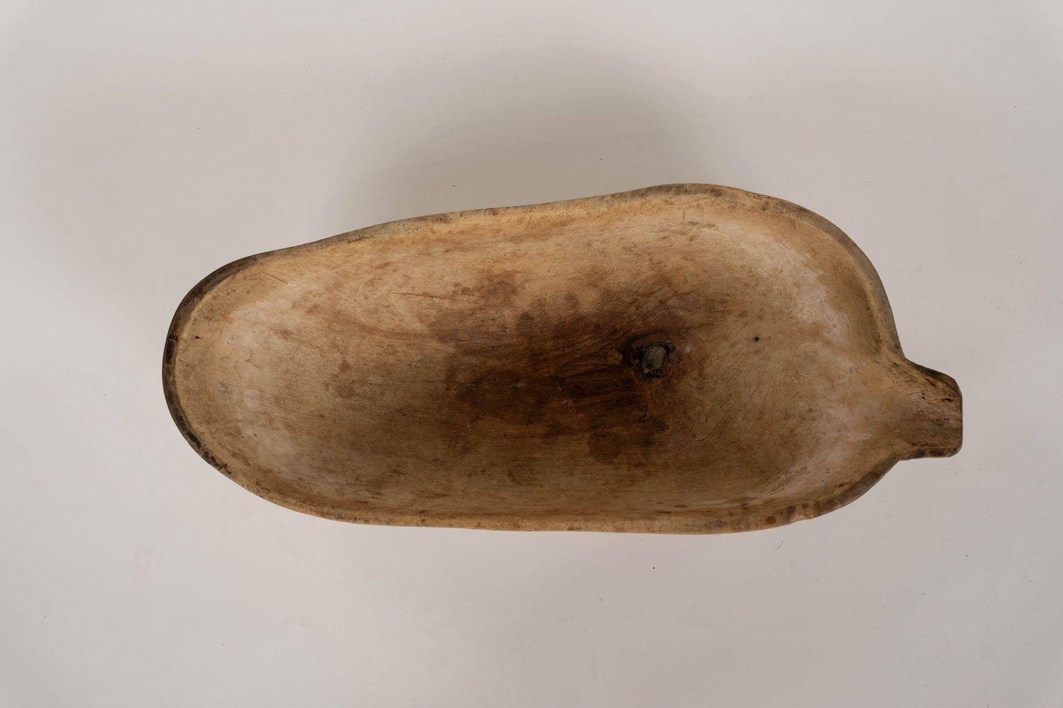 Ciotola svedese con beccuccio a forma di organico in vendita 2