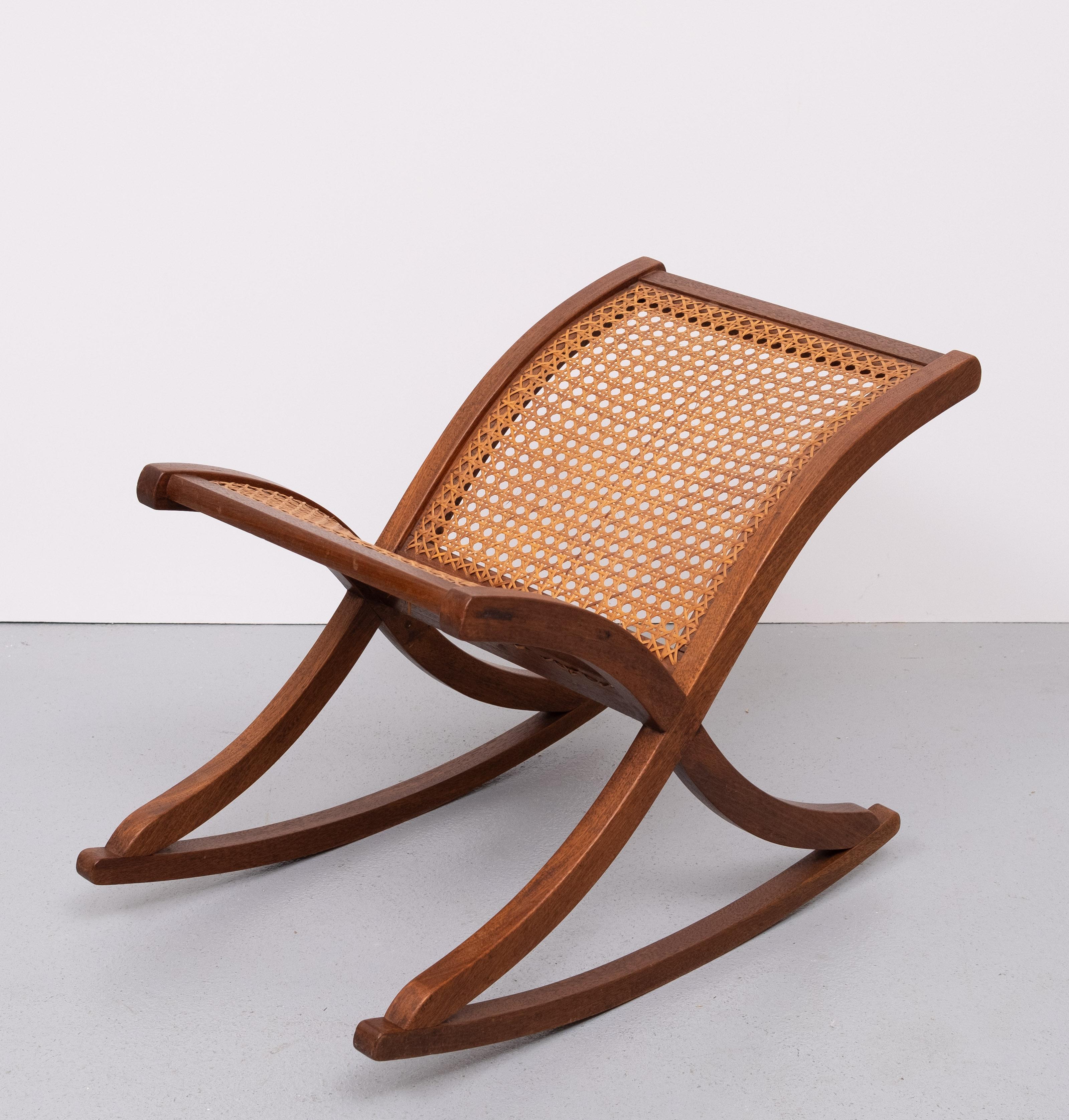 Reposapiés de mimbre con forma orgánica 1960 Holanda en Bueno estado para la venta en Den Haag, NL