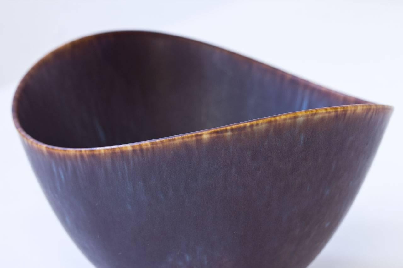 Organic Stoneware Bowl by Gunnar Nylund for Rörstrand, 1950s In Excellent Condition In Stockholm, SE