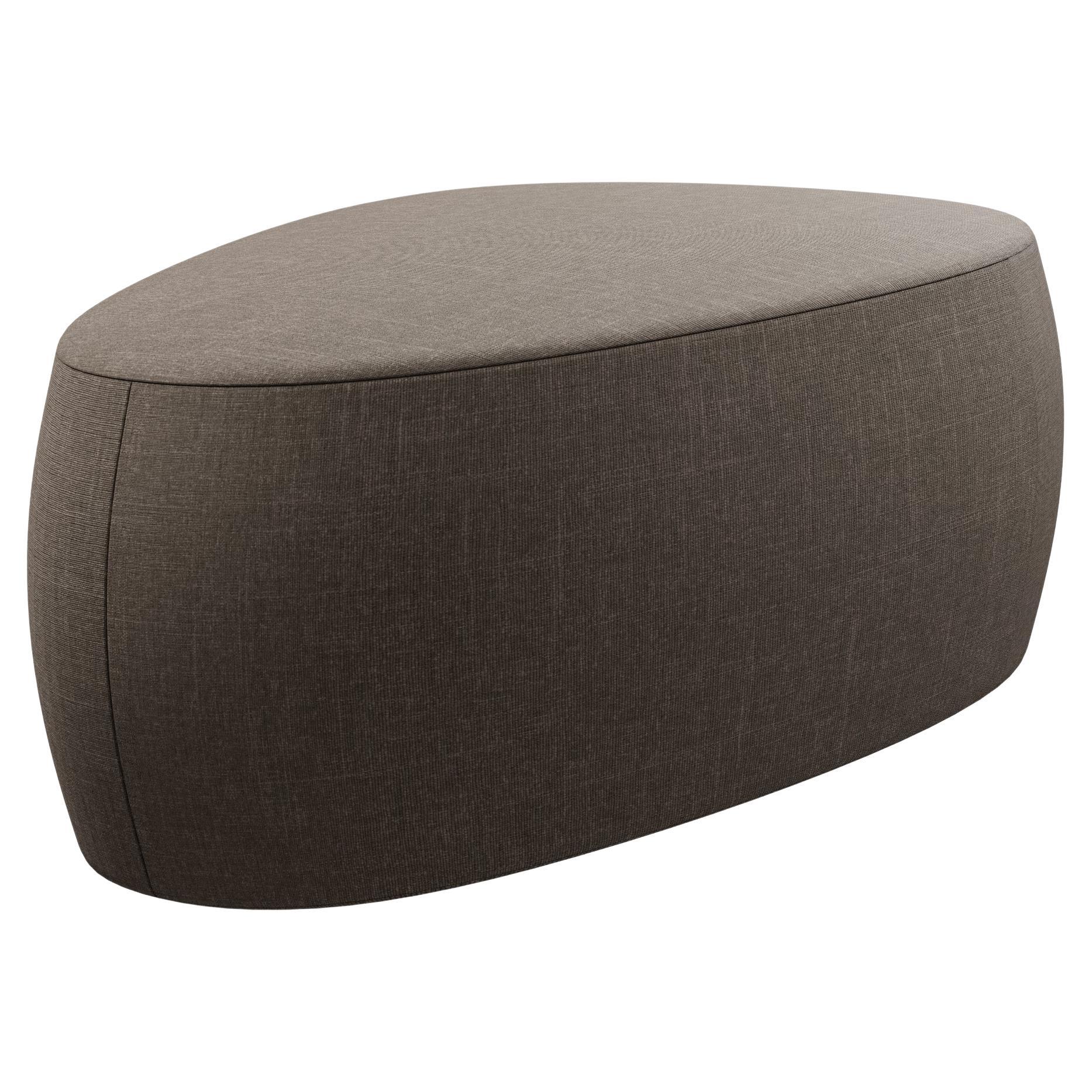 Pouf Stons 110 en tissu uni taupe fabriqué à la main par Murmurio en vente