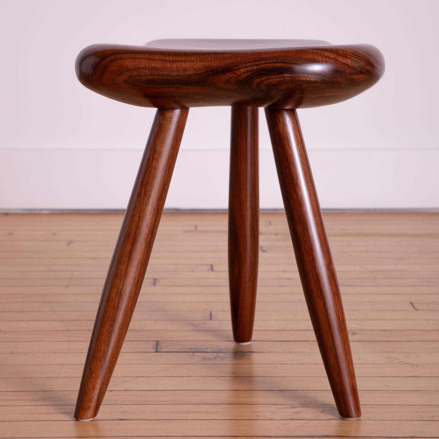 Organique Tabouret organique à la manière d'Alexandre Noll en vente