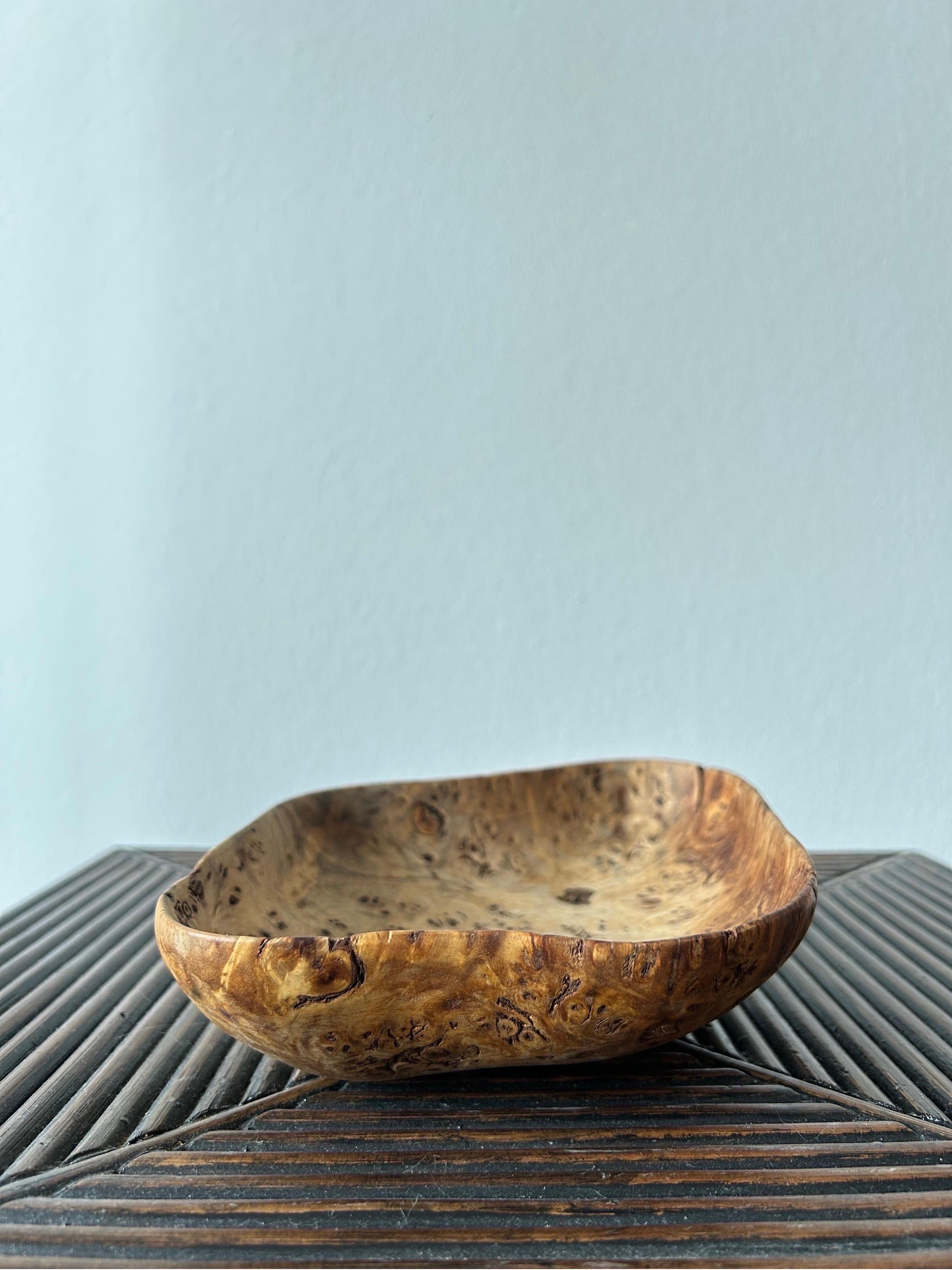 Organic Swedish Bowl in Elm Root Wood, 1940s For Sale 1