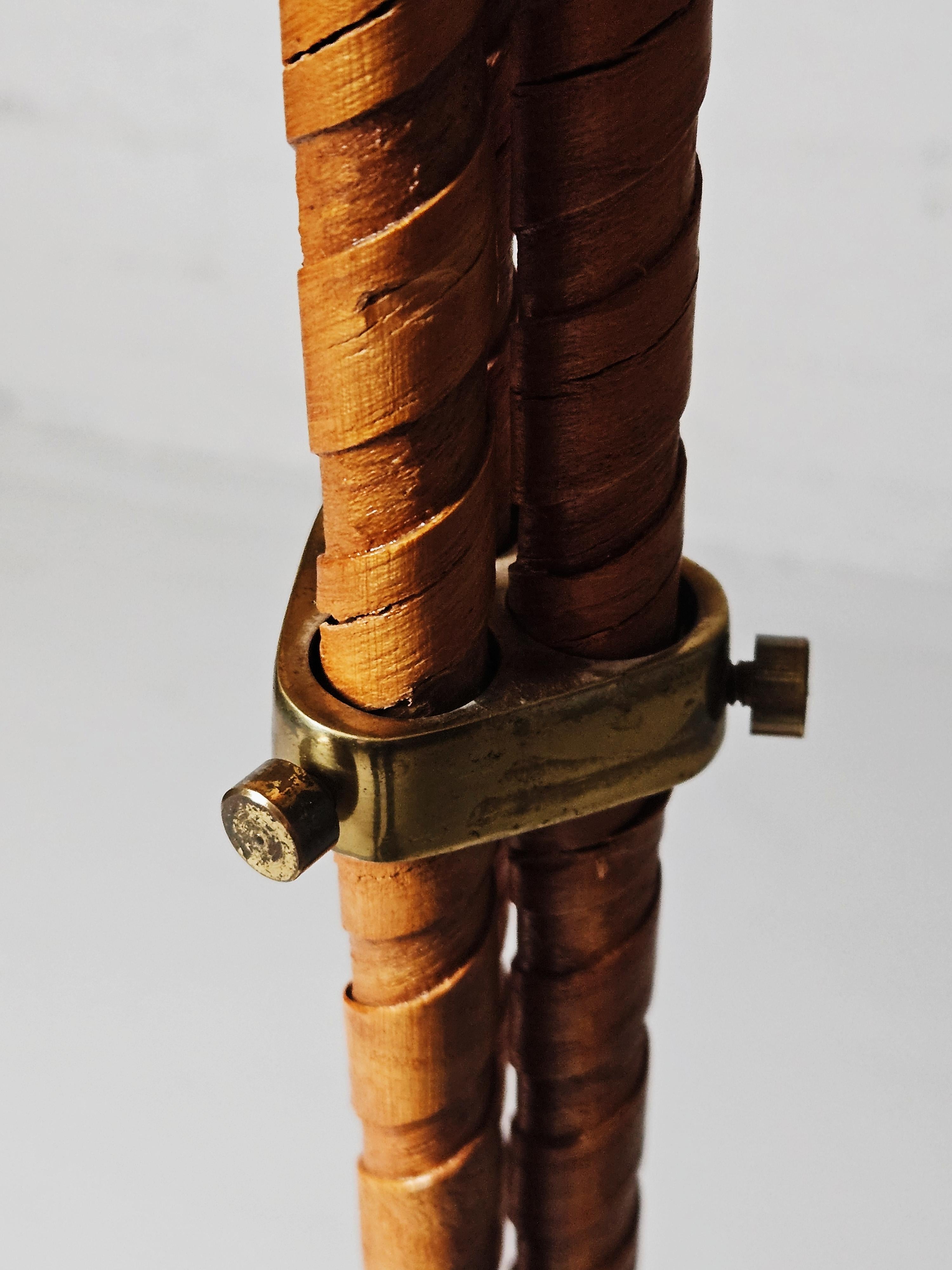 Organische schwedische Designer-Stehlampe aus den 1940er Jahren im Zustand „Relativ gut“ im Angebot in Eskilstuna, SE