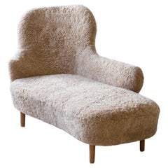 Chaise longue suédoise moderne en peau de mouton, Suède 1940s