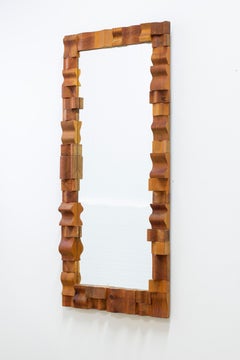 Specchio organico in pino svedese realizzato dall'artigiano del legno Gunnar Kanevad, Svezia, 1976