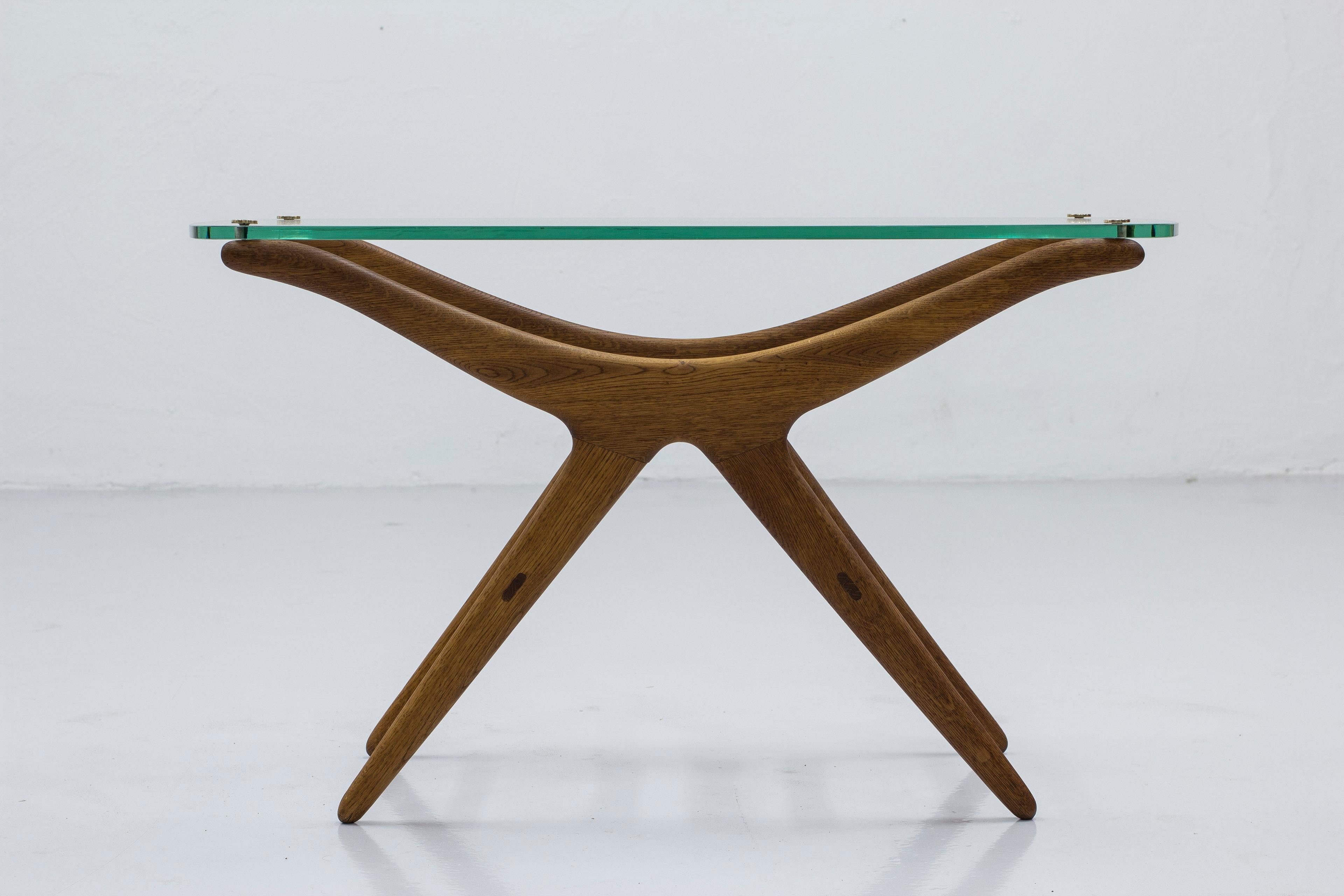 Organic table by H. Brockman Petersen, cabinetmaker Louis G. Thiersen & Søn For Sale 3
