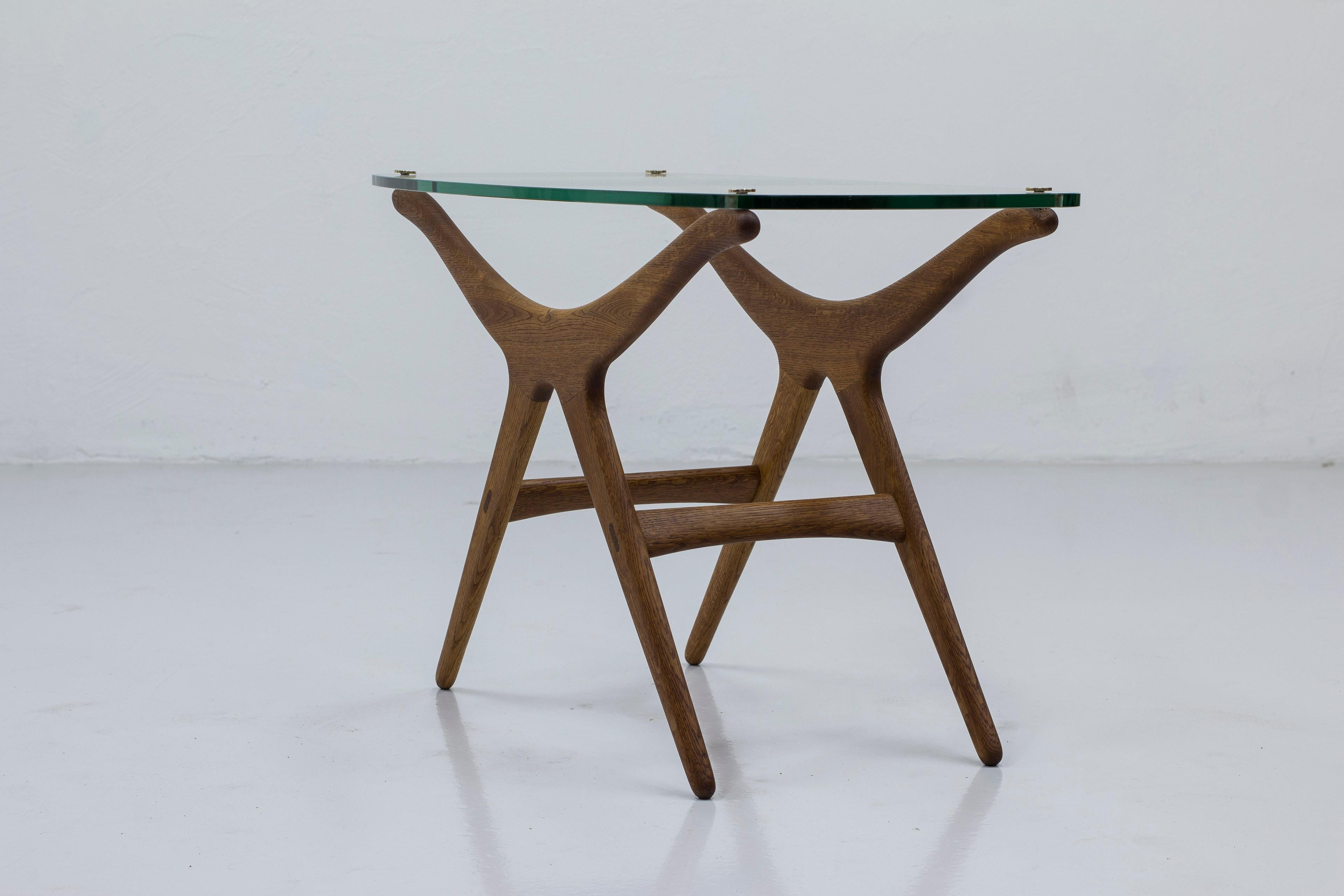 Organic table by H. Brockman Petersen, cabinetmaker Louis G. Thiersen & Søn For Sale 2