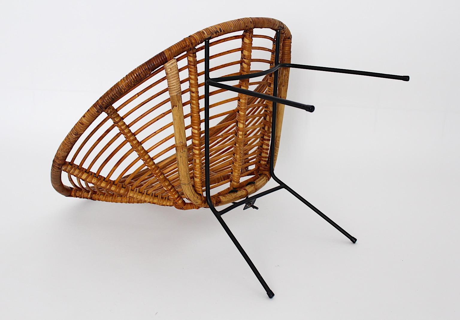 Organico Vintage Riviera Style Rattan Dining Chairs Patio Chairs Four 1950 France in vendita 3