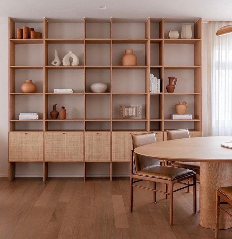 Vasija orgánica de cerámica blanca biomórfica de Hanna Englund Ceramics en venta 3