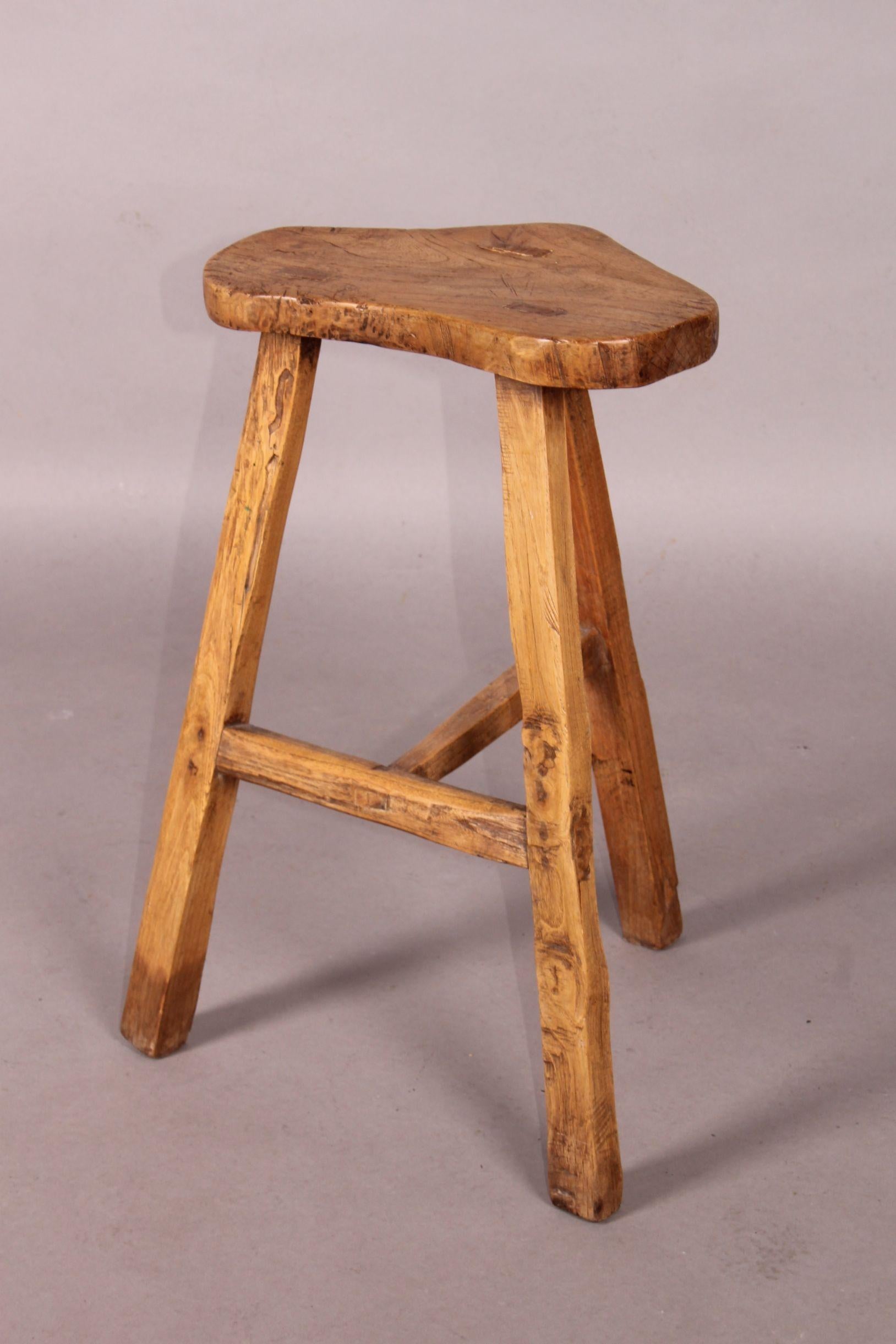 Organic Wood Stool In Good Condition In grand Lancy, CH