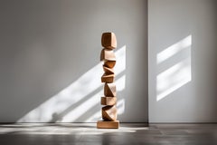Still Stand No45: Biomorphes Totem aus Nussbaumholz von NONO, Moderne Escalona-Kunst
