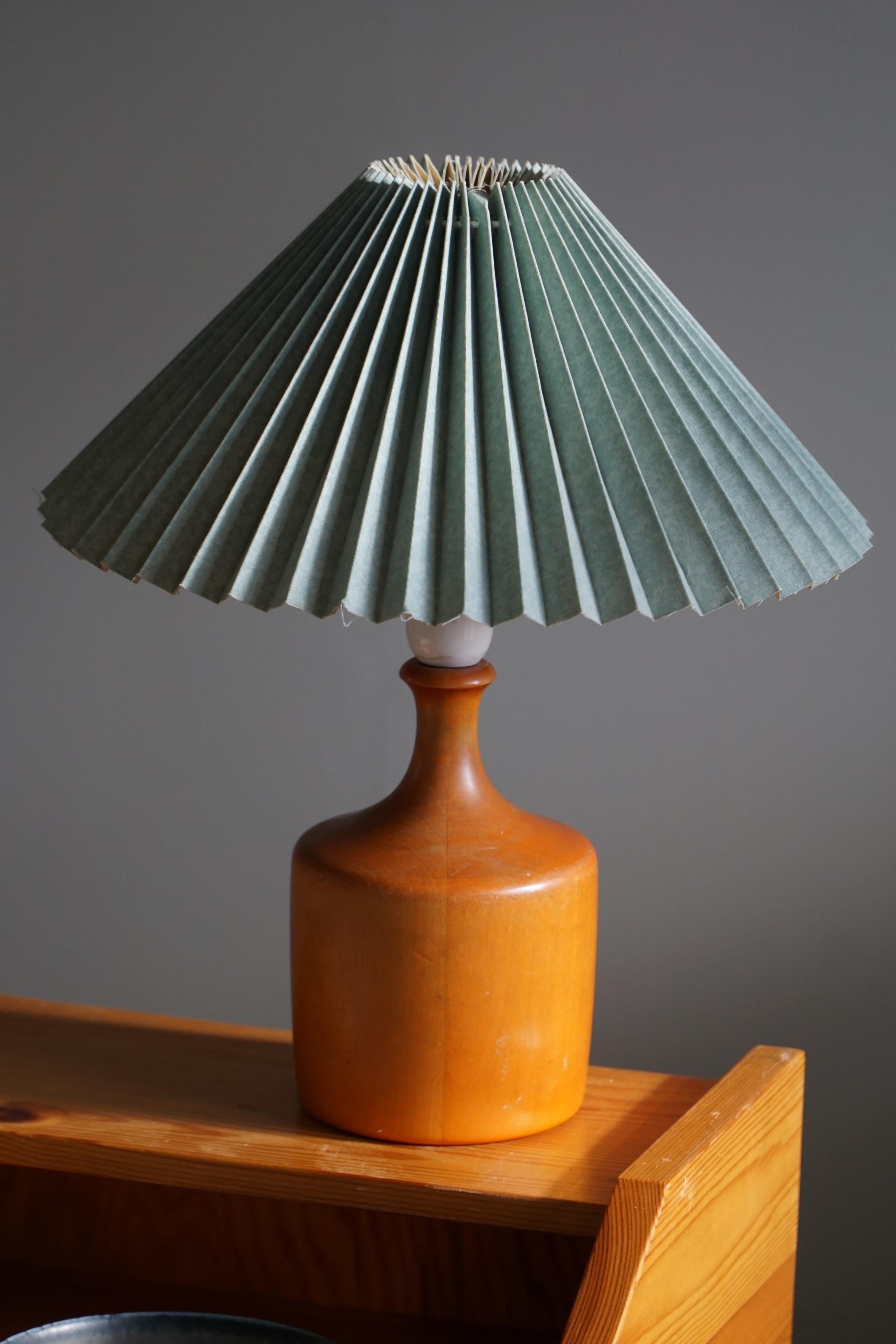 Organic Wooden Table Lamp, Scandinavian Modern, Made in 1960s In Good Condition In Odense, DK