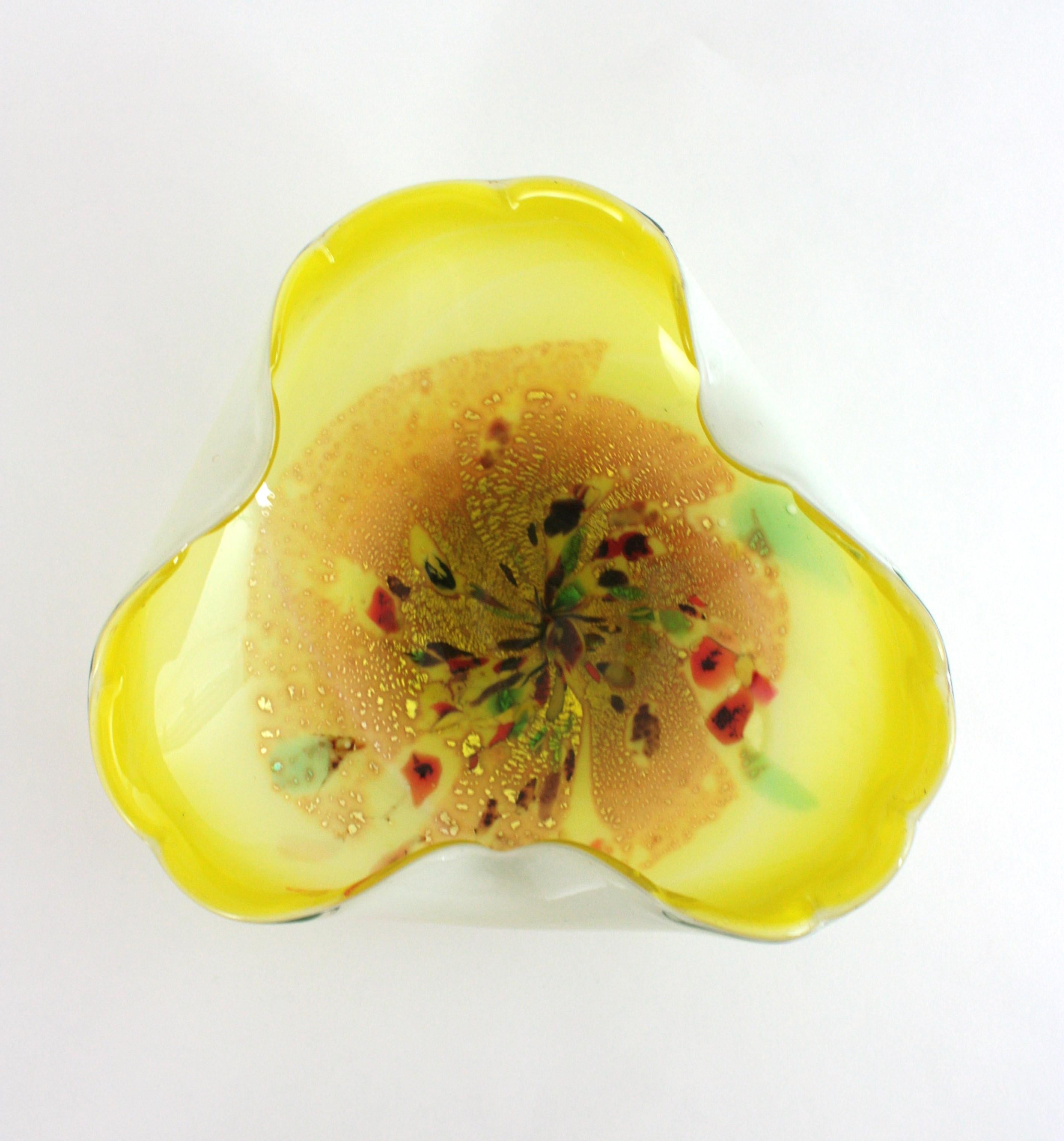 Bio Gelb Weiß Murano Multicolor Murrine Italienische Kunstglasschale (20. Jahrhundert) im Angebot