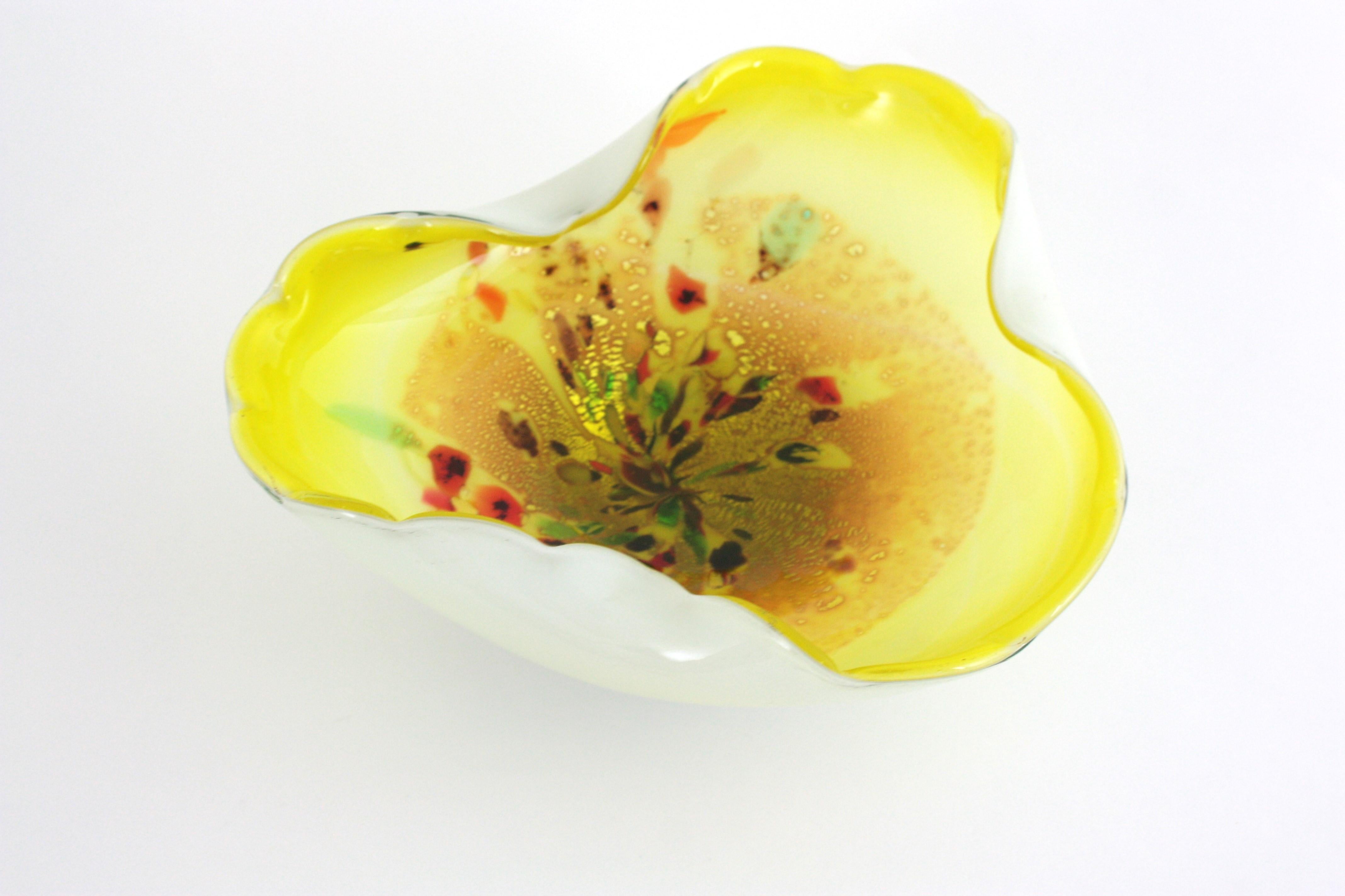 Bio Gelb Weiß Murano Multicolor Murrine Italienische Kunstglasschale (Glas) im Angebot