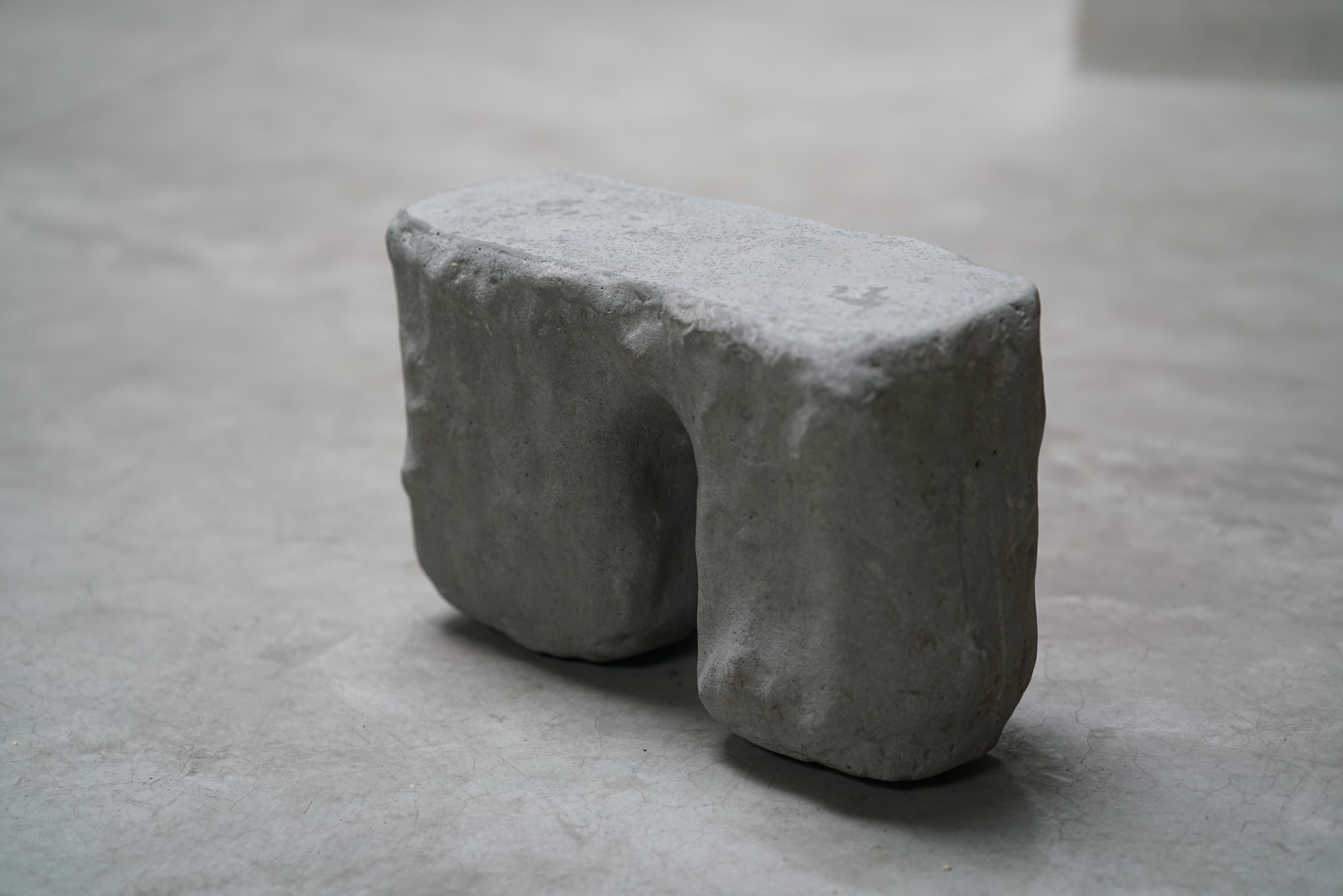 CONCREET. par Oscar Santens • Objects for Objects for Earth en vente
