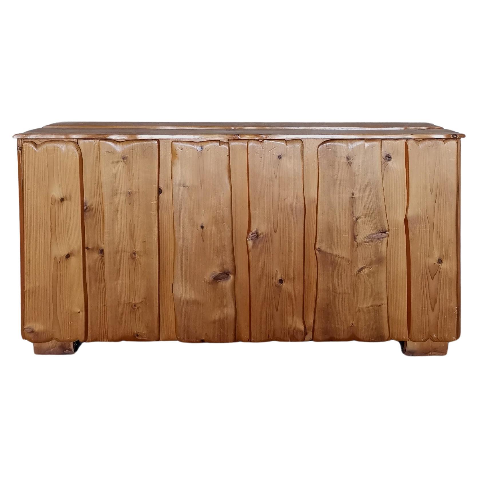 Organically hand sculpted artist sideboard in solid Oregon pine, Denmark 1960s. For Sale
