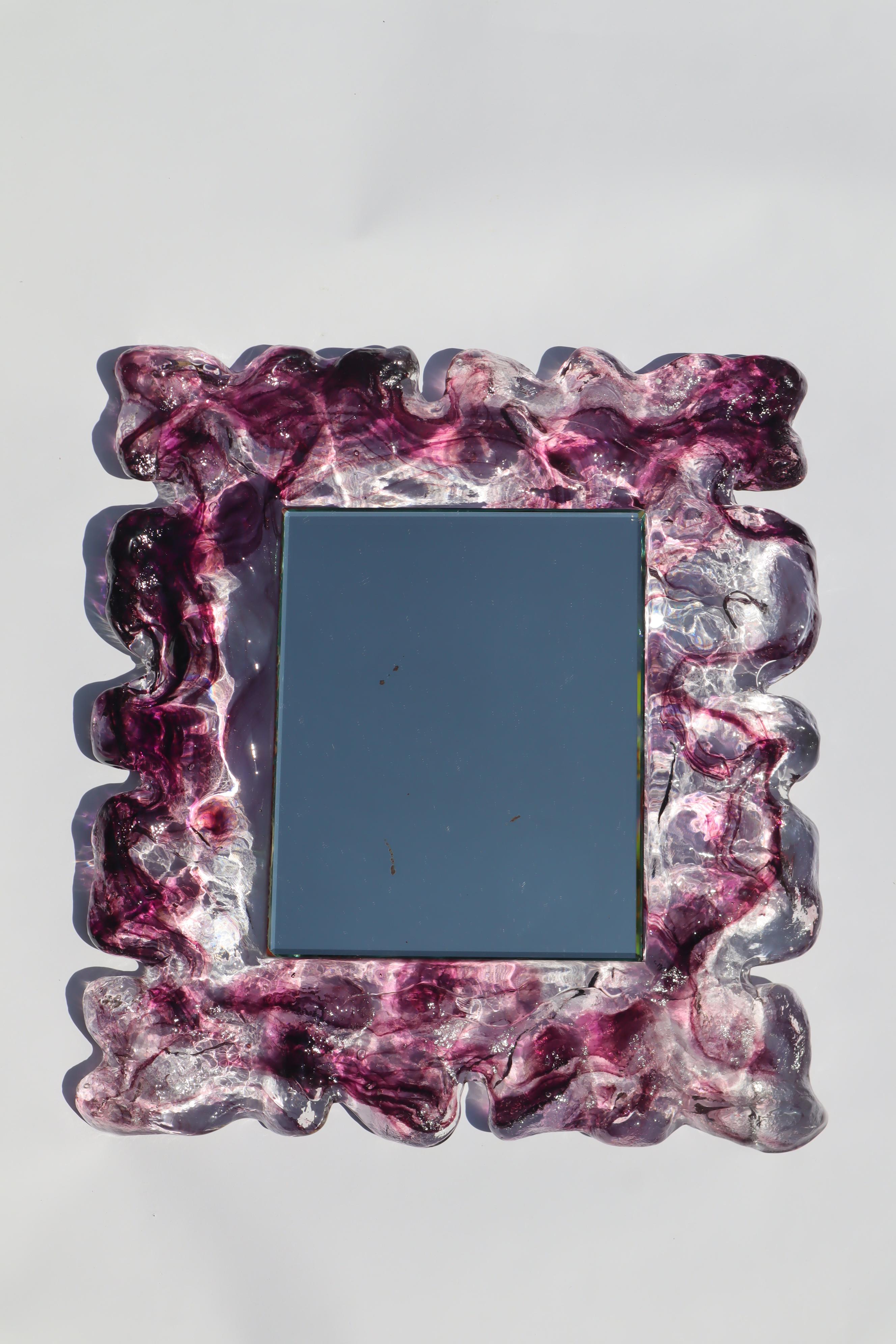 Organischer Luxus-Spiegel aus violettem Murano-Glas und Fasetier-Spiegel, Italien im Angebot 1