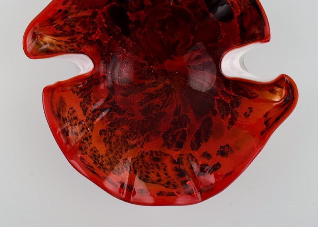Mid-Century Modern Organically Shaped Murano Bowl in Mouth Blown Art Glass, 1960s For Sale