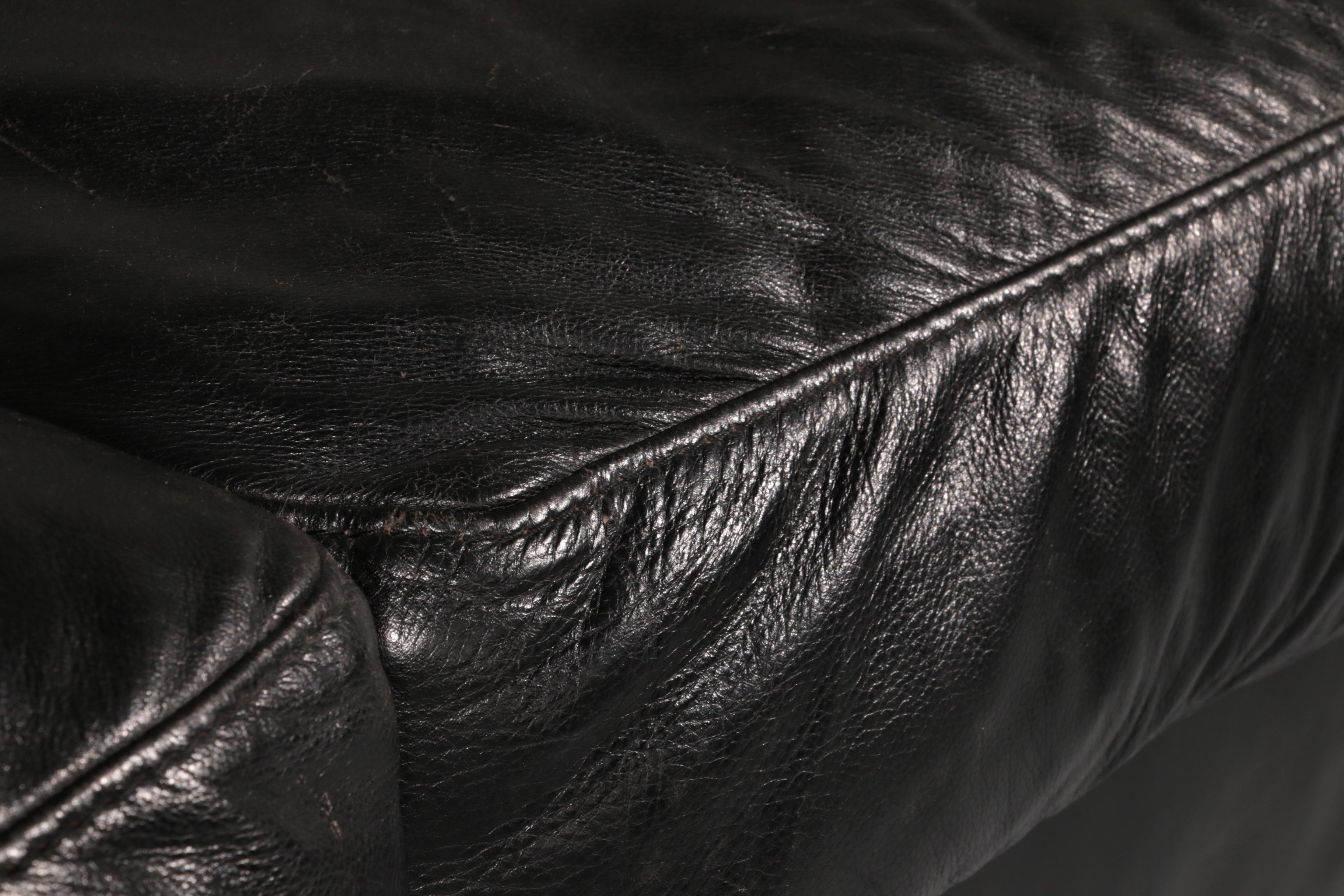 Organically Shaped Post-Modern Sectional Sofa in Black Leather en venta 3