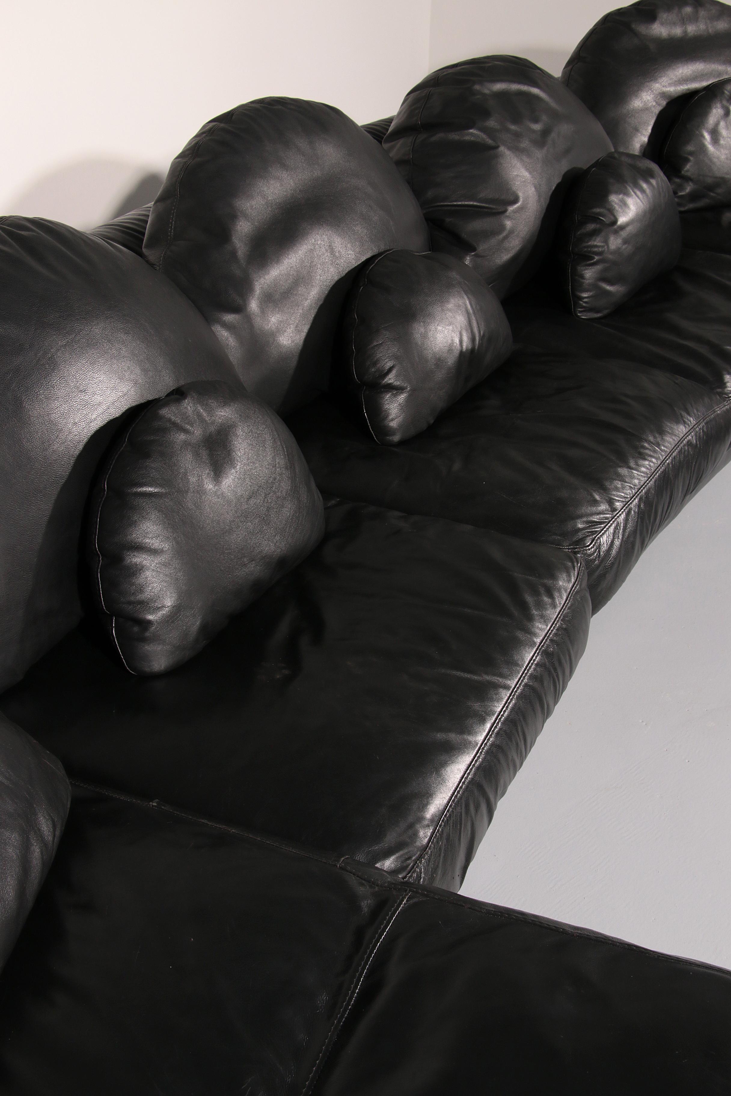 Organically Shaped Post-Modern Sectional Sofa in Black Leather en venta 1