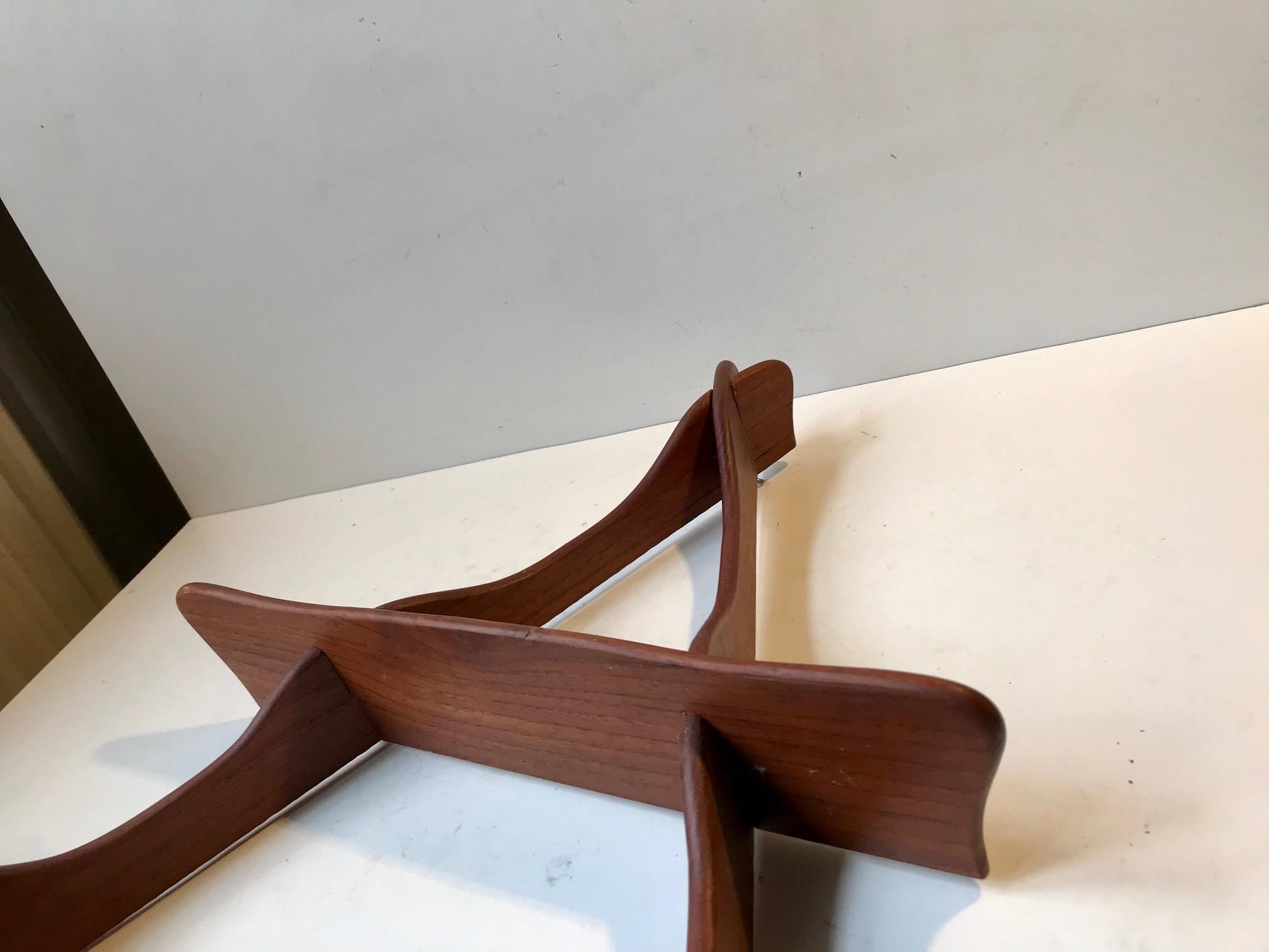 Organically Shaped Teak Shelf from the School of Peder Moos In Good Condition In Esbjerg, DK