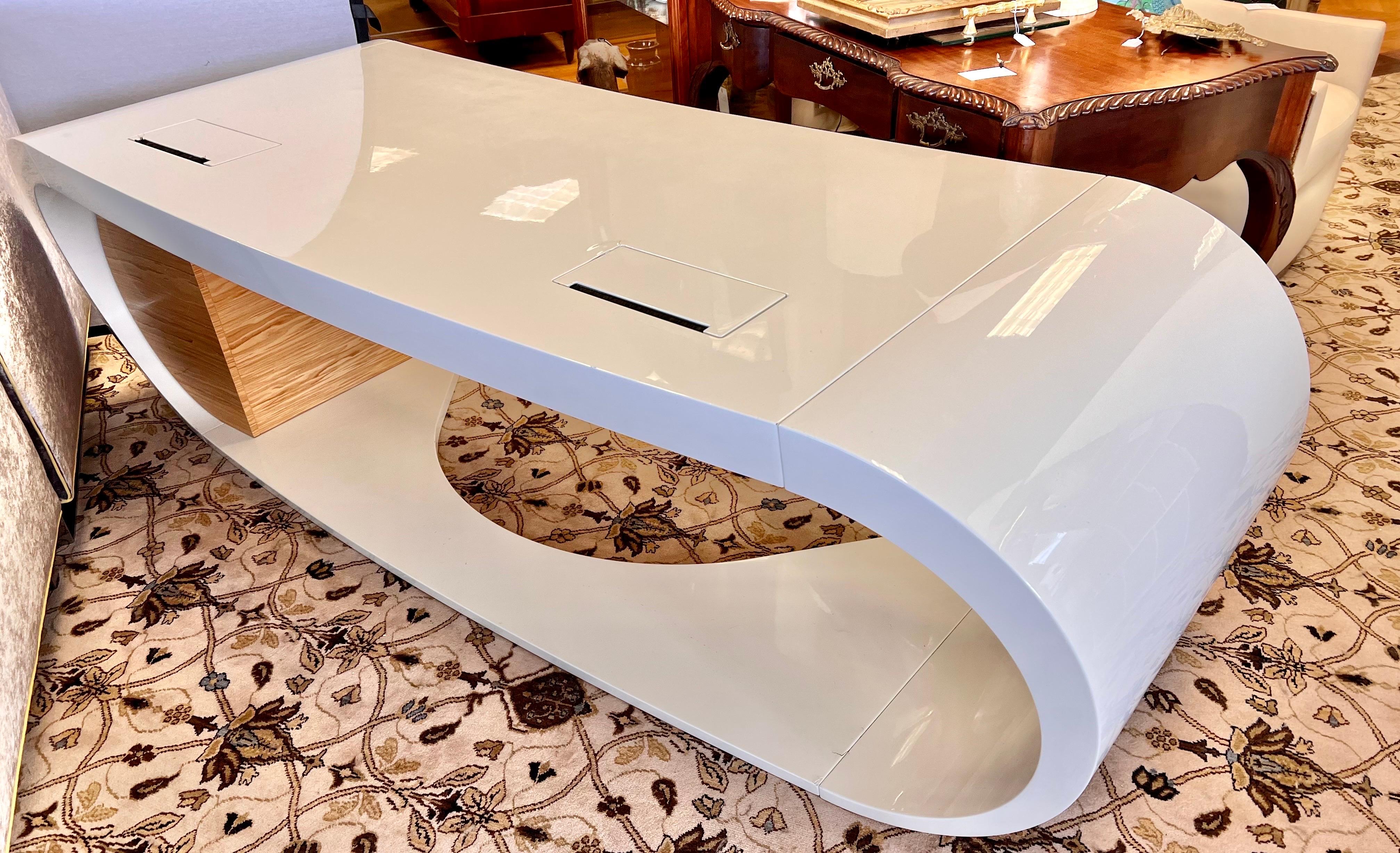 Wood Organically Shaped White Lacquered Sculptural Babini Goggle Desk Table M/I Italy