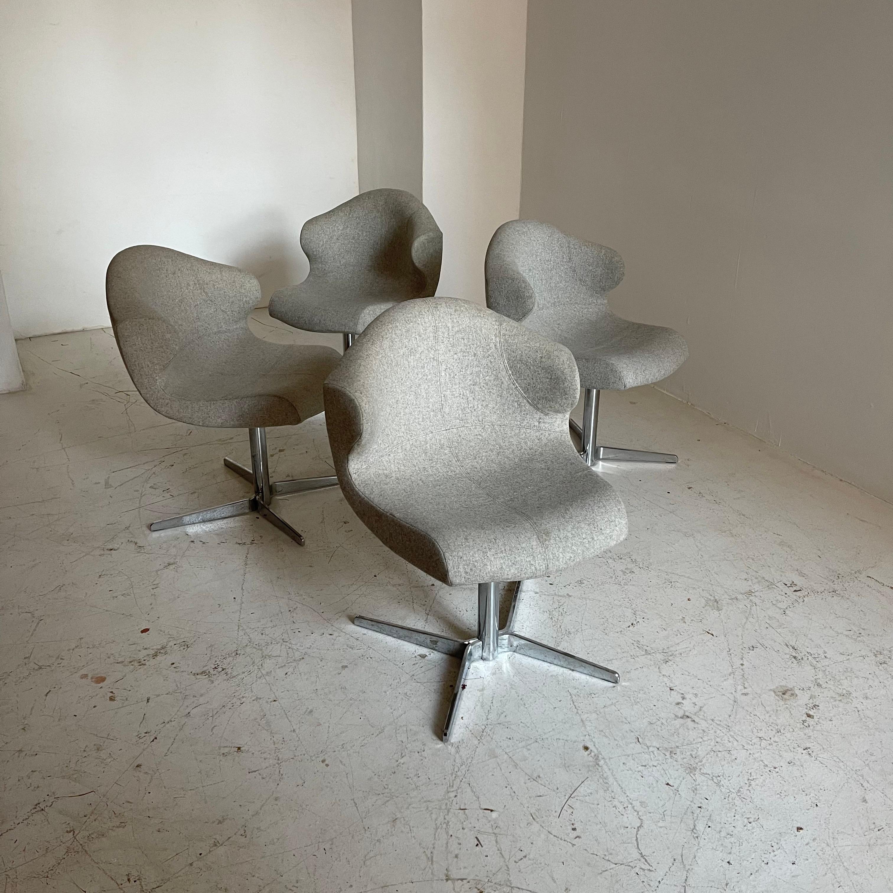 Organisch drehbare Esszimmerstühle von Ligne Roset, Vierer-Set, Frankreich (Französisch) im Angebot