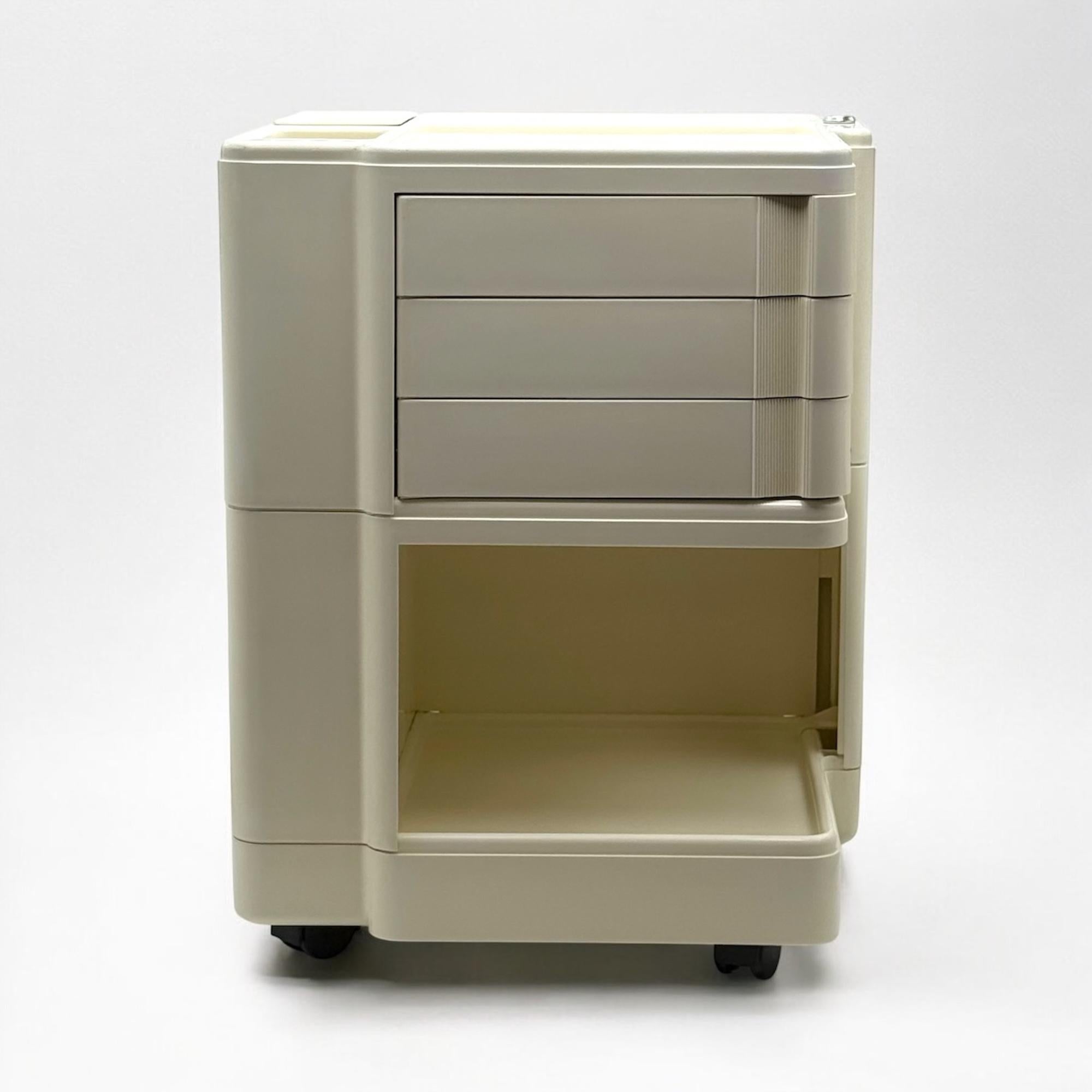 Late 20th Century Organiser Trolley Superstile Neolt - Italian Design Storage Solution, 1970s in vendita