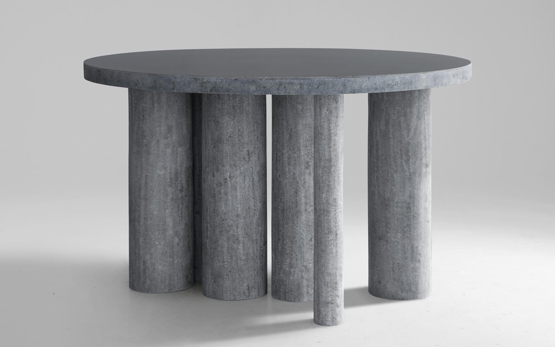 Òrghen table by Imperfettolab.
Dimensions: Ø 125 x H 74 cm.
Materials: raw material.

Imperfetto Lab
Who we are ? We are a family.
Verter Turroni, Emanuela Ravelli and our children Elia, Margherita and Eusebio.
All together, we are separate