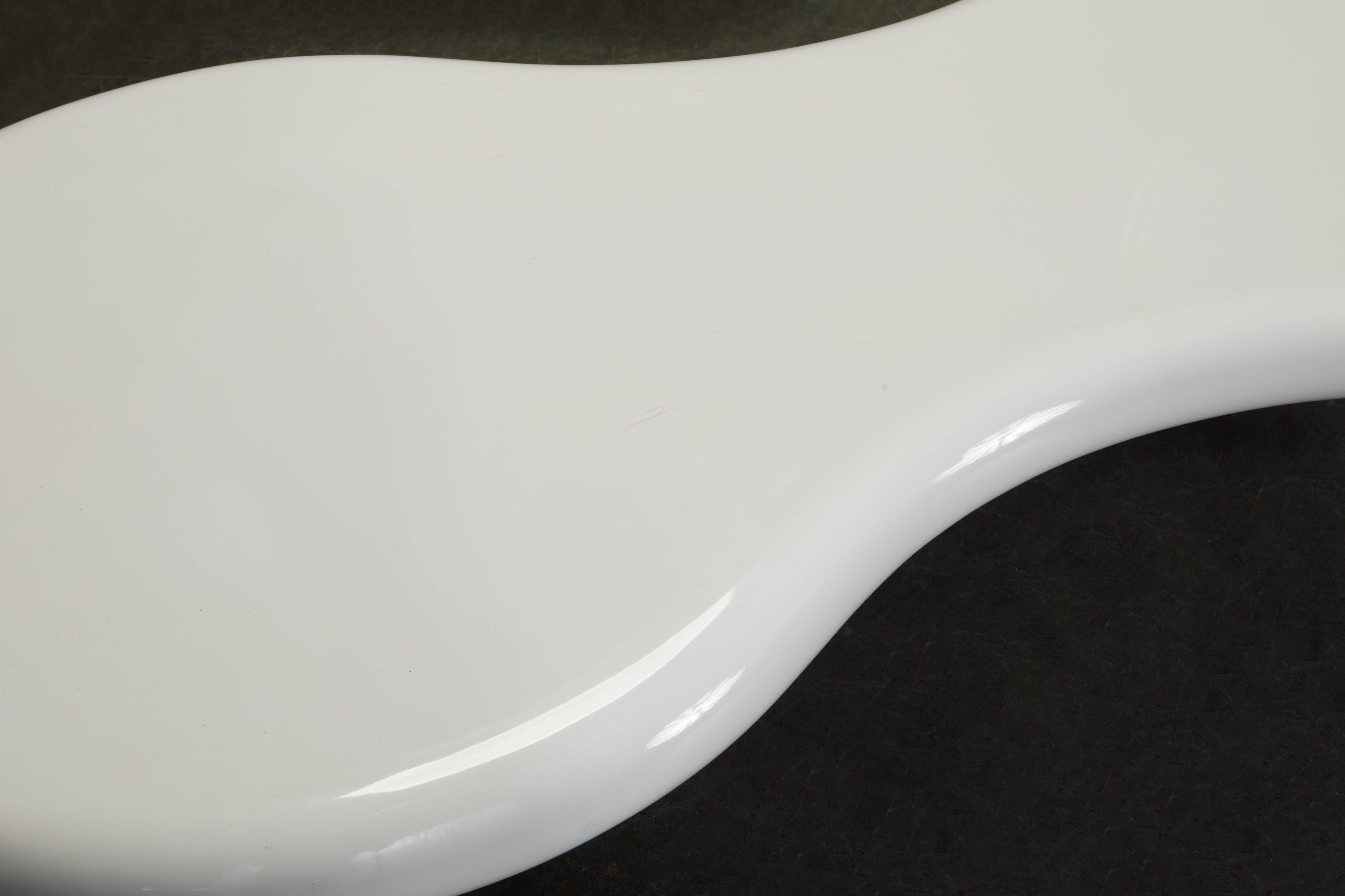 'Orgone' Fiberglass Cocktail Table by Marc Newson for Cappellini, Italy, Signed 6