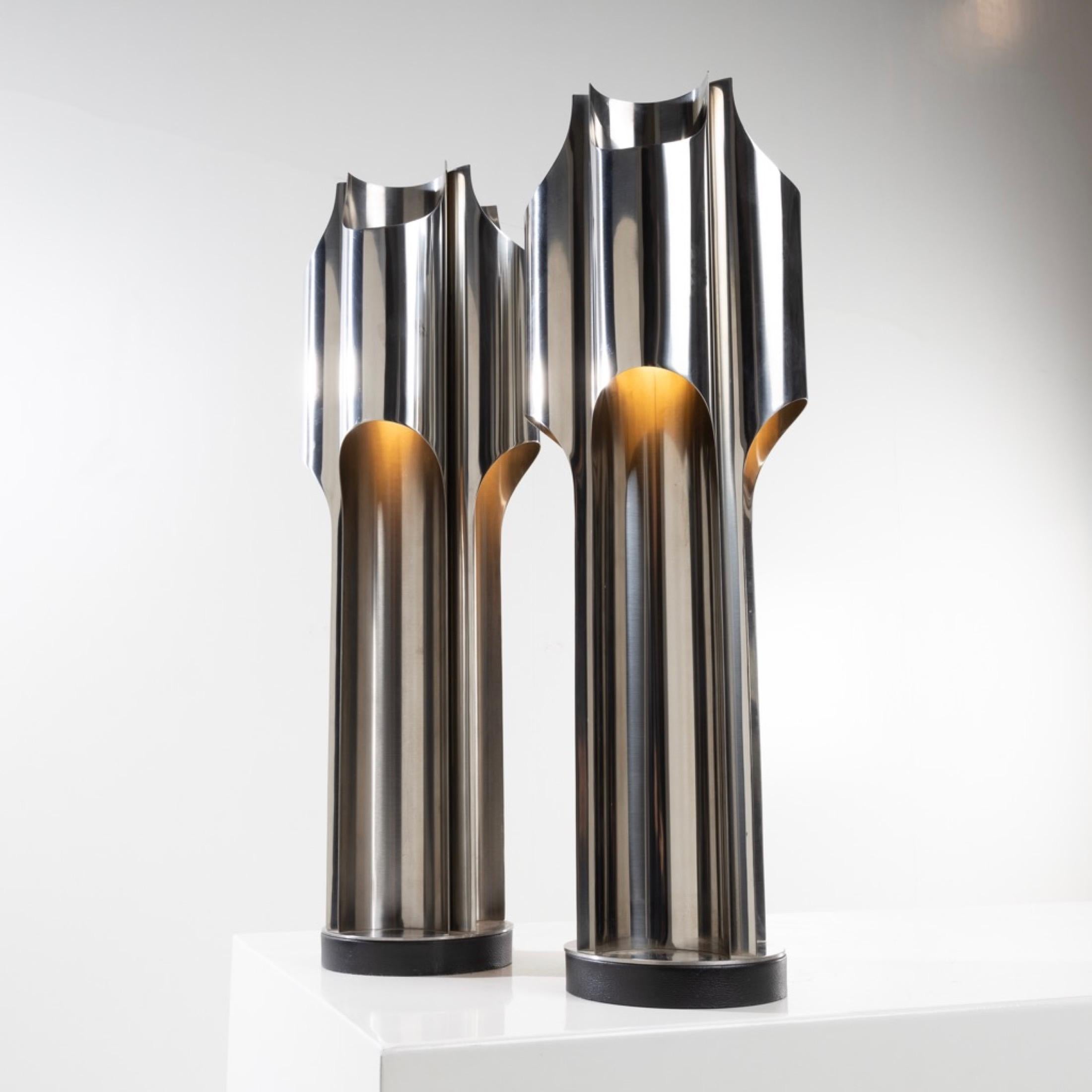 Orgues by Maison Charles – Pair of stainless steel table lamps In Good Condition In Brussels, BE