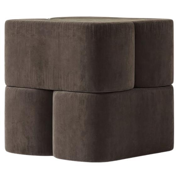 Pouf Oris in velluto marrone di Hermhaus