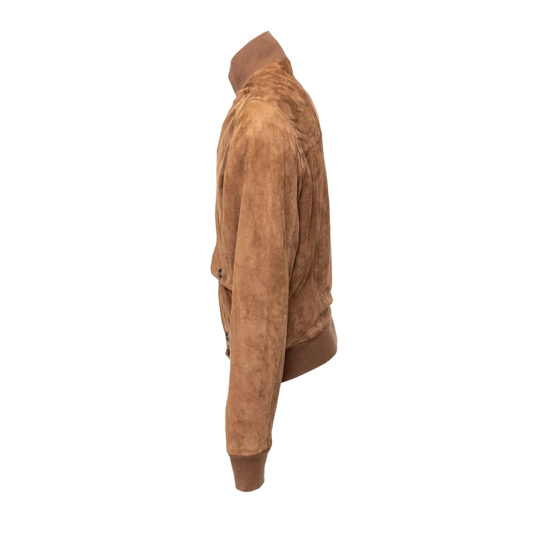 Giacca Oriani in pelle scamosciata realizzata a mano in un ricco marrone con finiture in lana e cachemire, orlo e collo a coste, chiusura frontale con bottoni e due tasche frontali. 
 Osservazioni: ci sono alcune piccole imperfezioni e pilling. 
