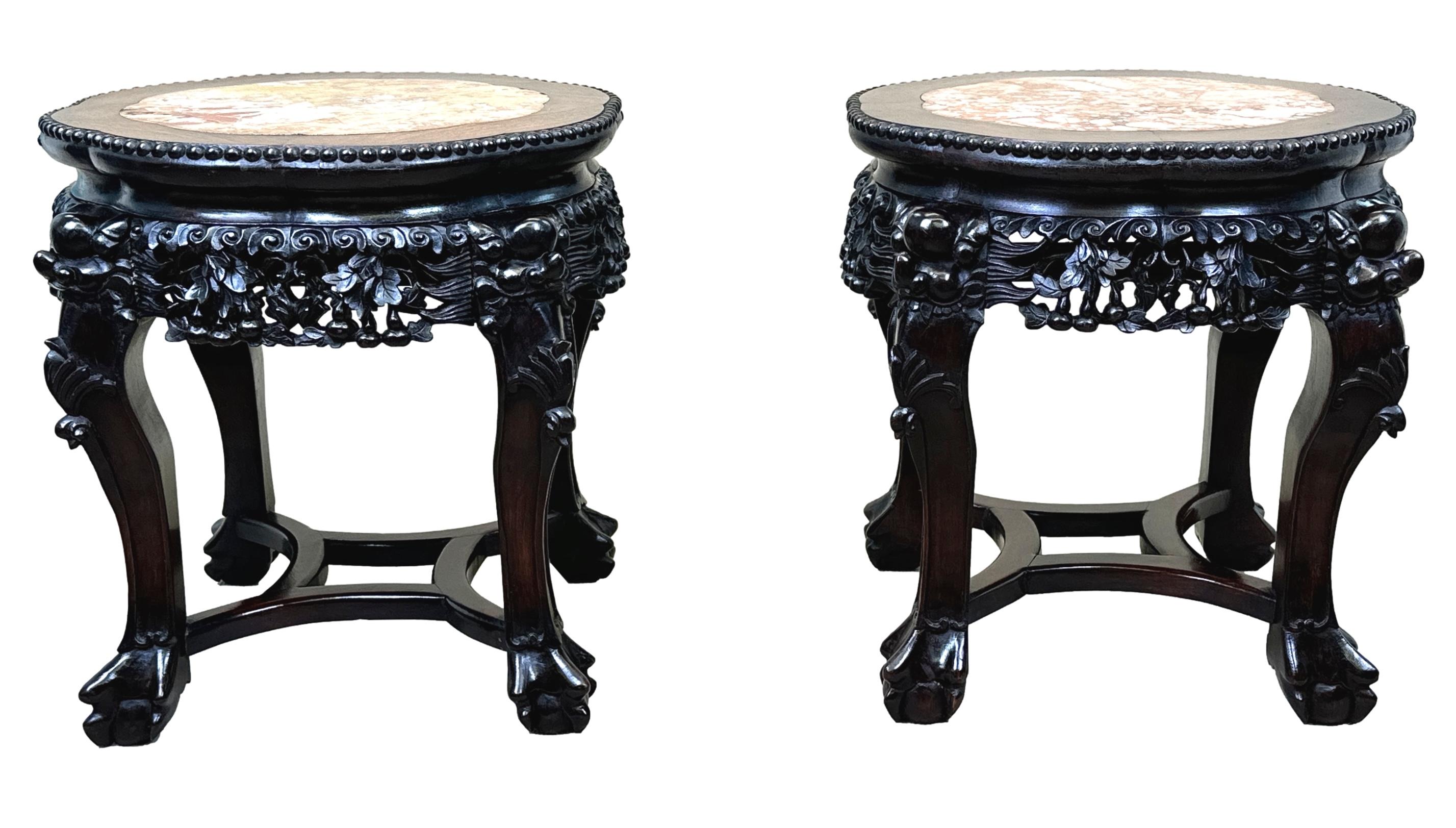 Paire de tables basses orientales du XIXe siècle en vente 6