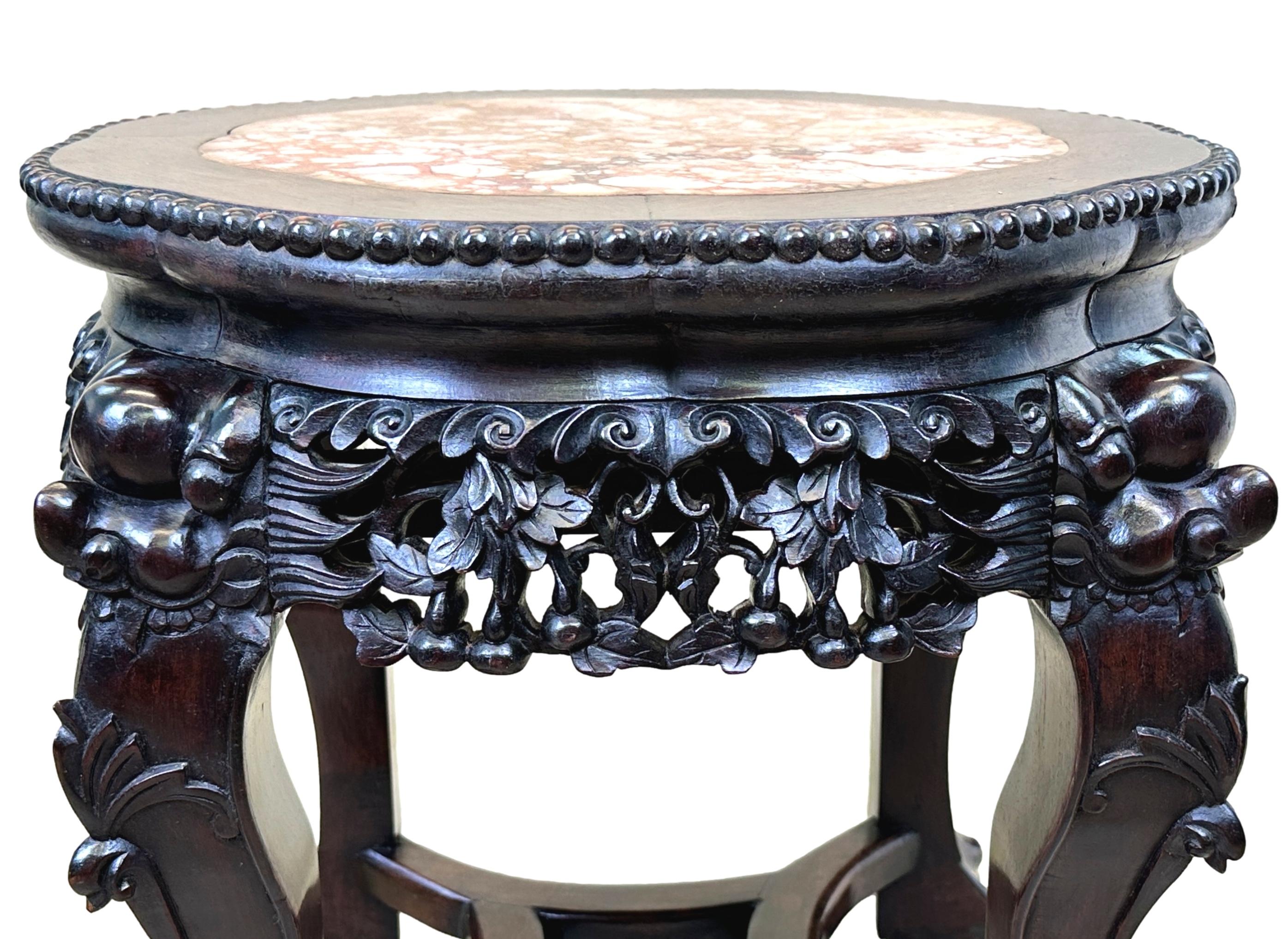 Exportation chinoise Paire de tables basses orientales du XIXe siècle en vente