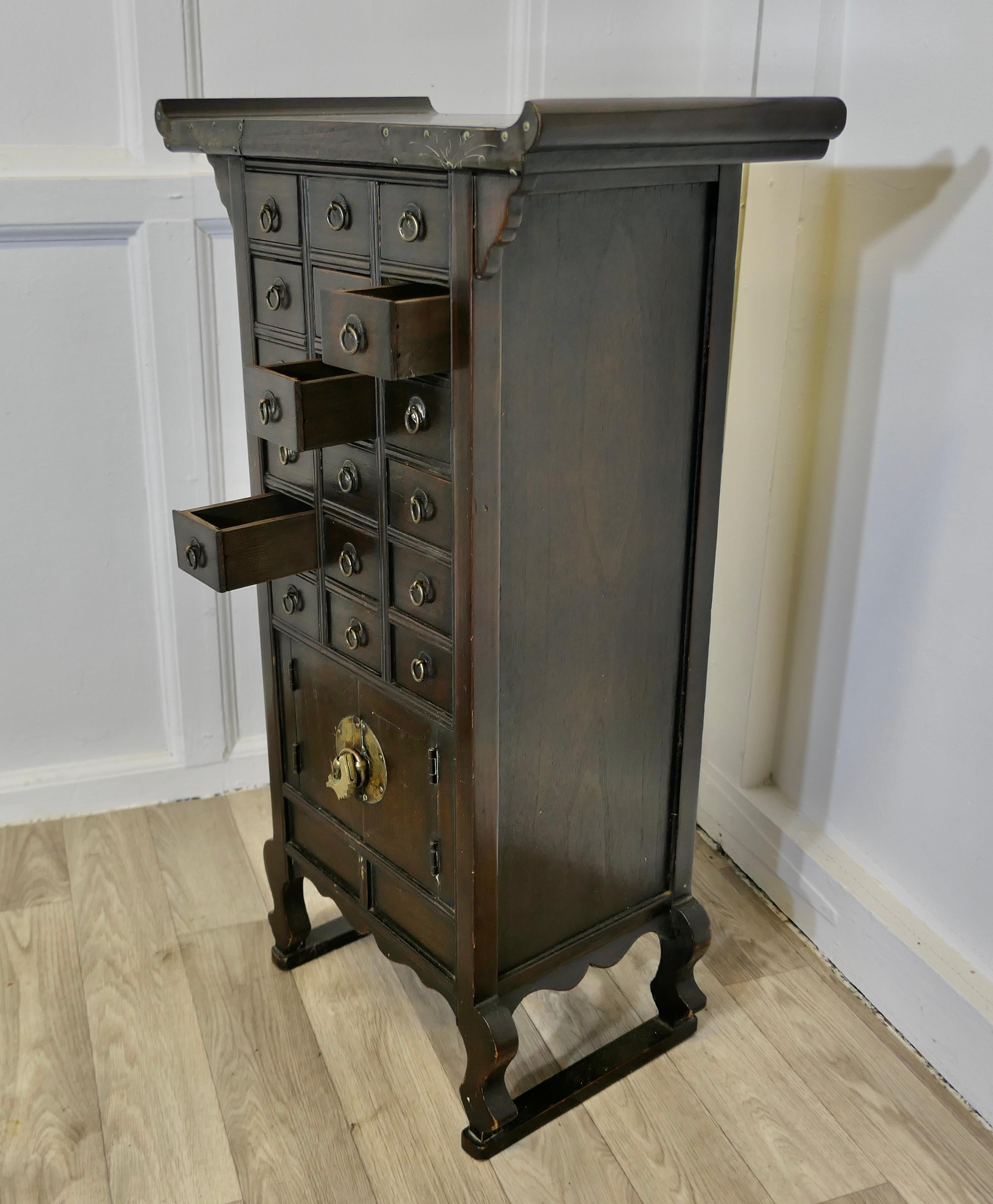Orientalische Apotheker Viele Schublade Side Cabinet (Ulmenholz)